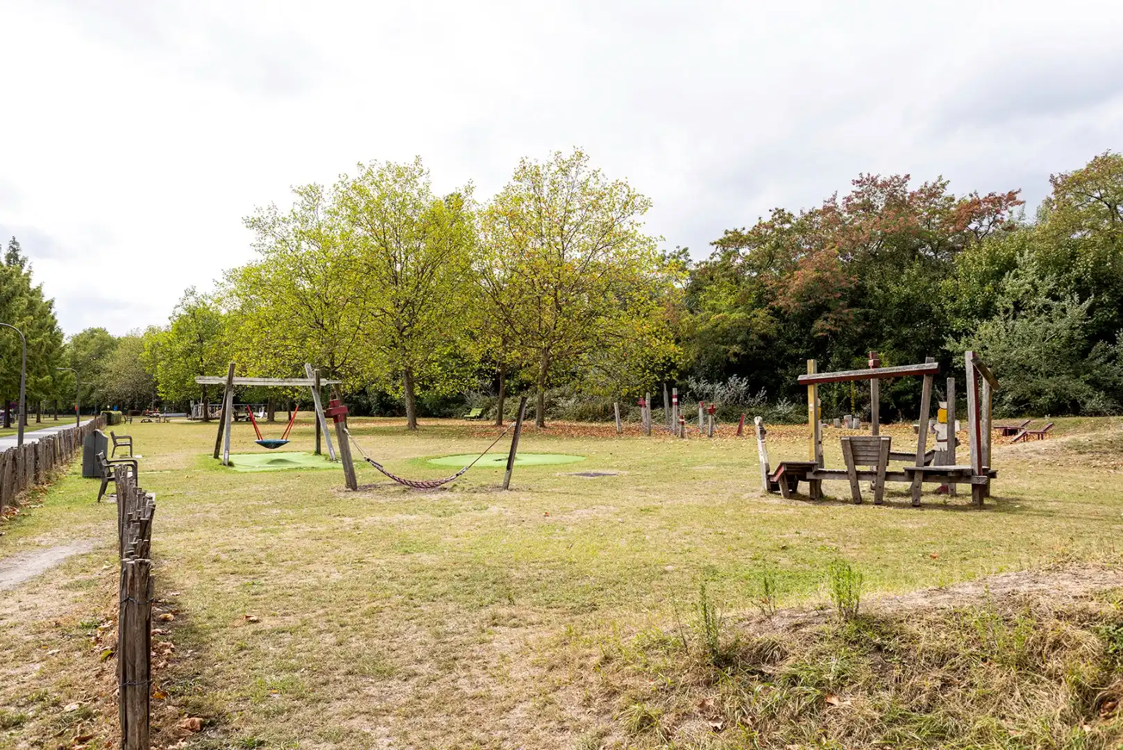 Gelijkvloers appartement (142m²) met 2 slpk & mogelijkheid tot aankoop garage of staanplaats! foto 17