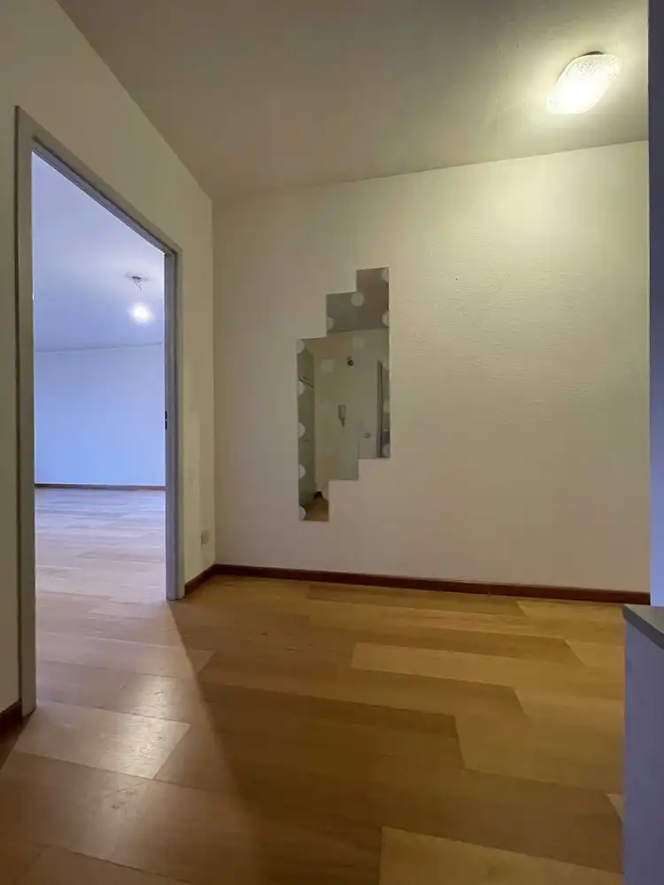 Goed gelegen drieslaapkamerappartement met garage foto 13