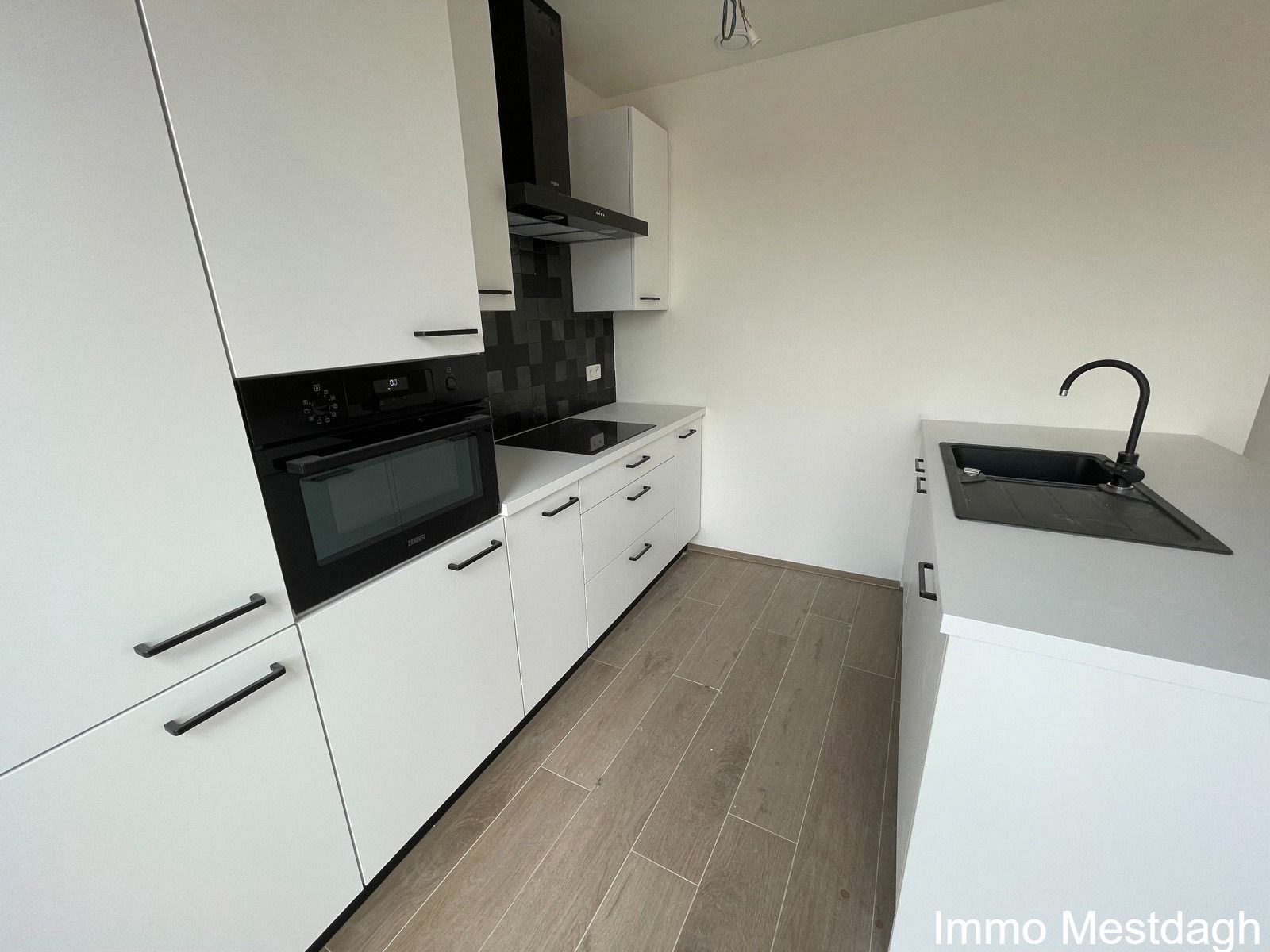 Nieuwbouw duplex appartement centrum Diest, met terras en zonnepanelen. foto 8