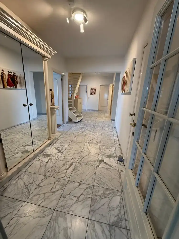 RUIM APPARTEMENT 215 m² met 5 slaapkamers en PRACHTIG TERRAS foto 30