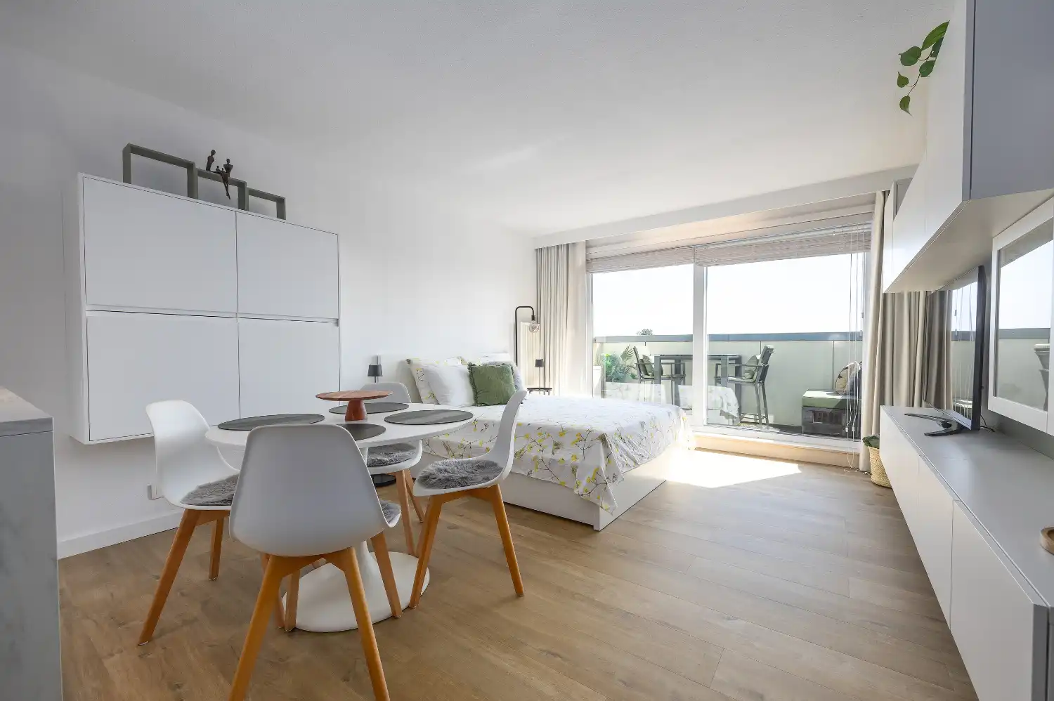 Gerenoveerde studio met terras en open zicht nabij zee foto 10