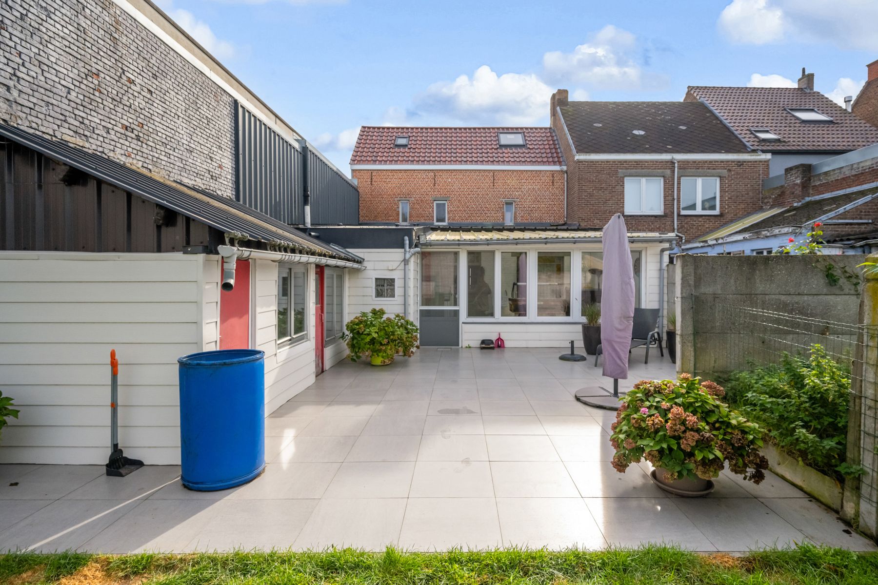 Compromis in opmaak: Instapklare woning met tuin en oprit ! foto 20