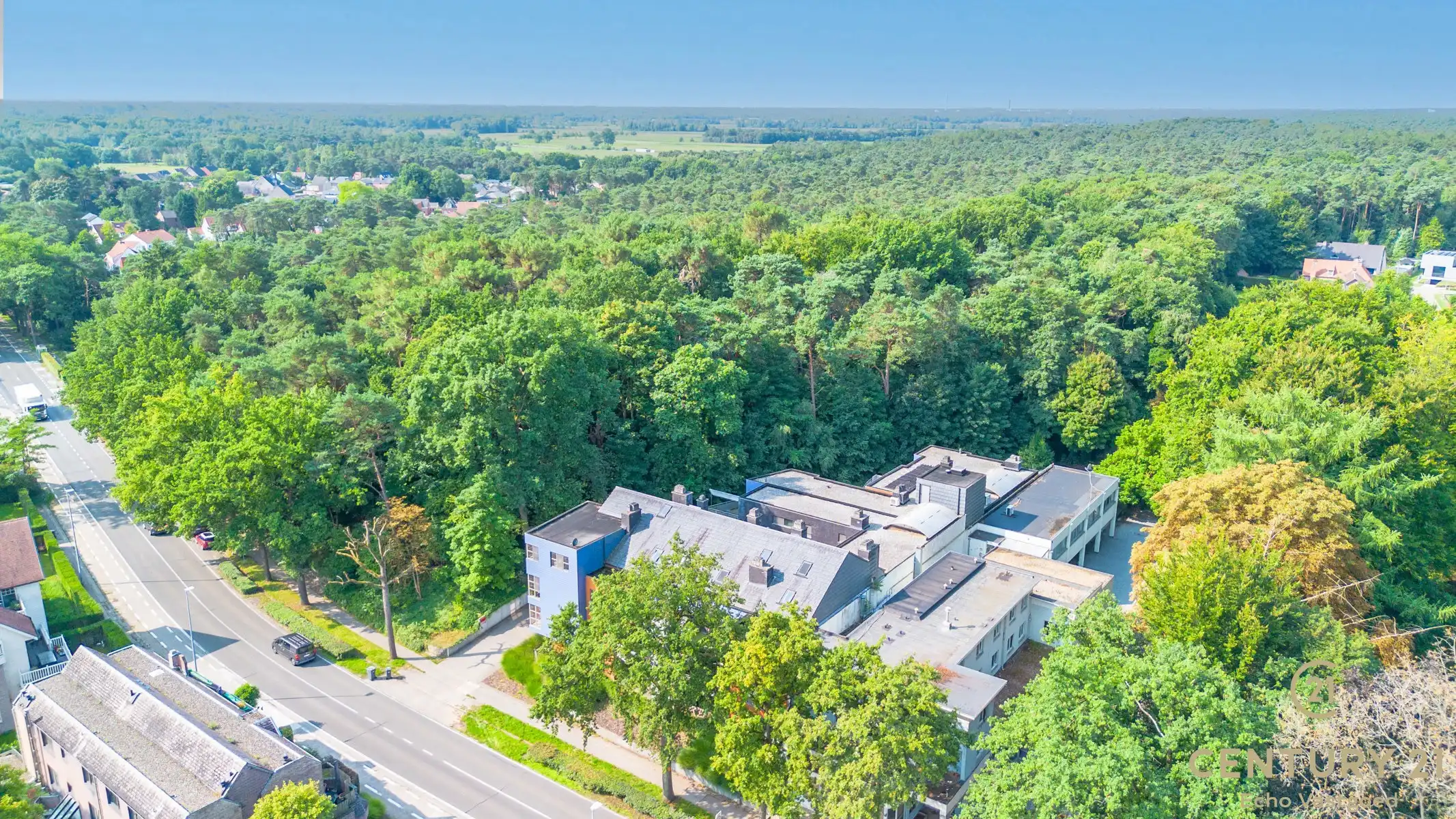 Luxe, ruime penthouse (192m²) met groot terras tegen het bos foto 2