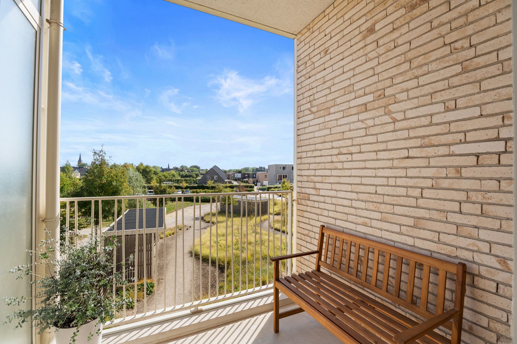 Instapklaar appartement met zicht & zon. foto 9