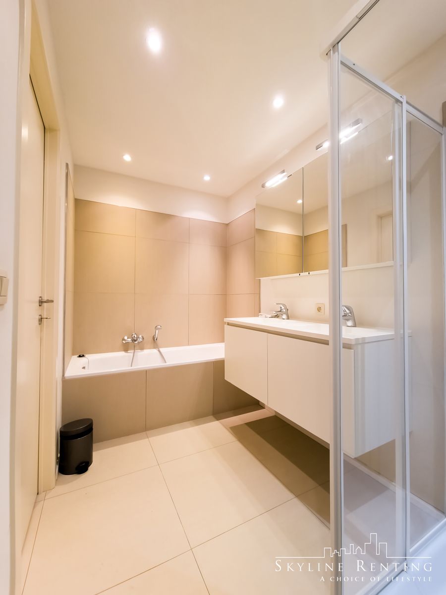Fantastische gemeubeld 2 kamers PENTHOUSE (Ter Kameren Bos) foto 17