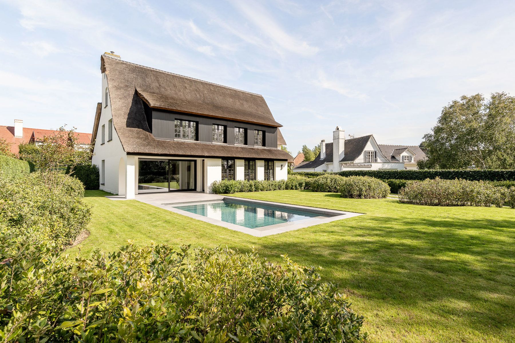 Ruime, volledig gerenoveerde villa aan de rand van het Zoute foto 42