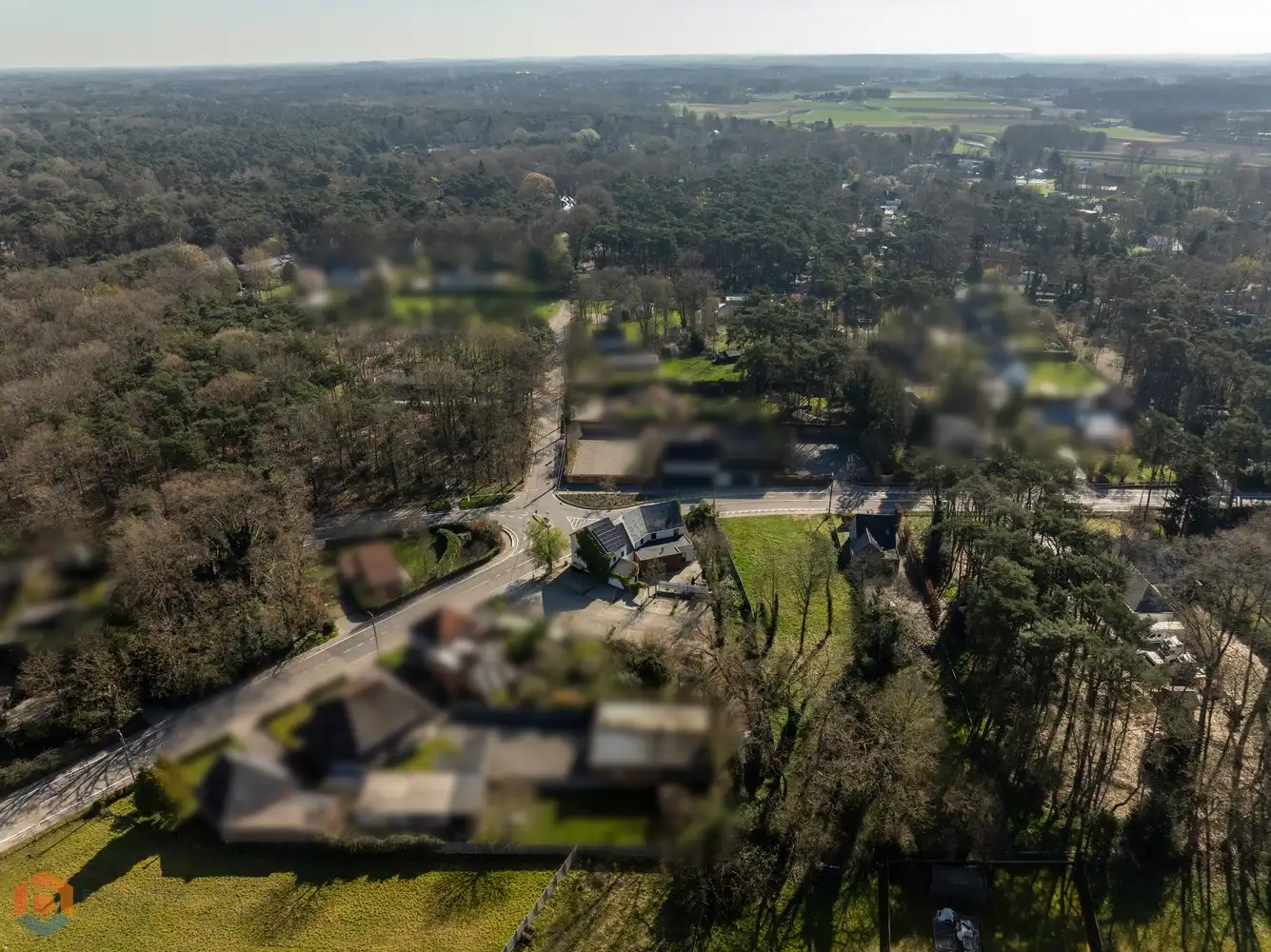 Grondig gerenoveerd handelsgelijkvloers met woonst en ruime parking foto 29