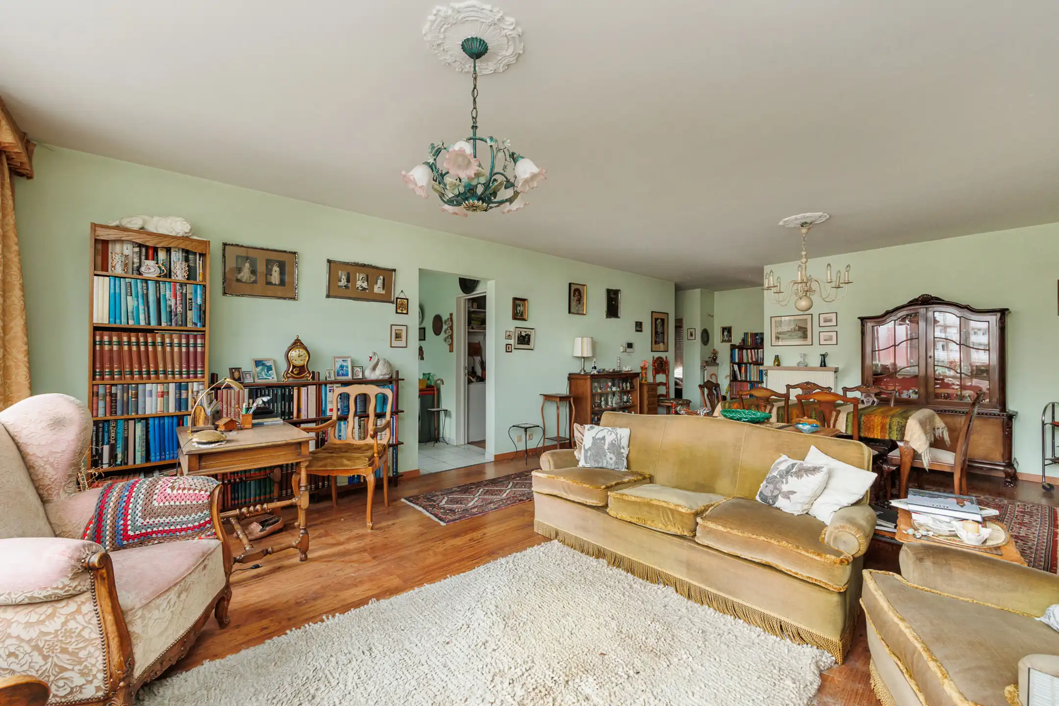 Appartement met 3 slaapkamers, groot terras en garage foto 4