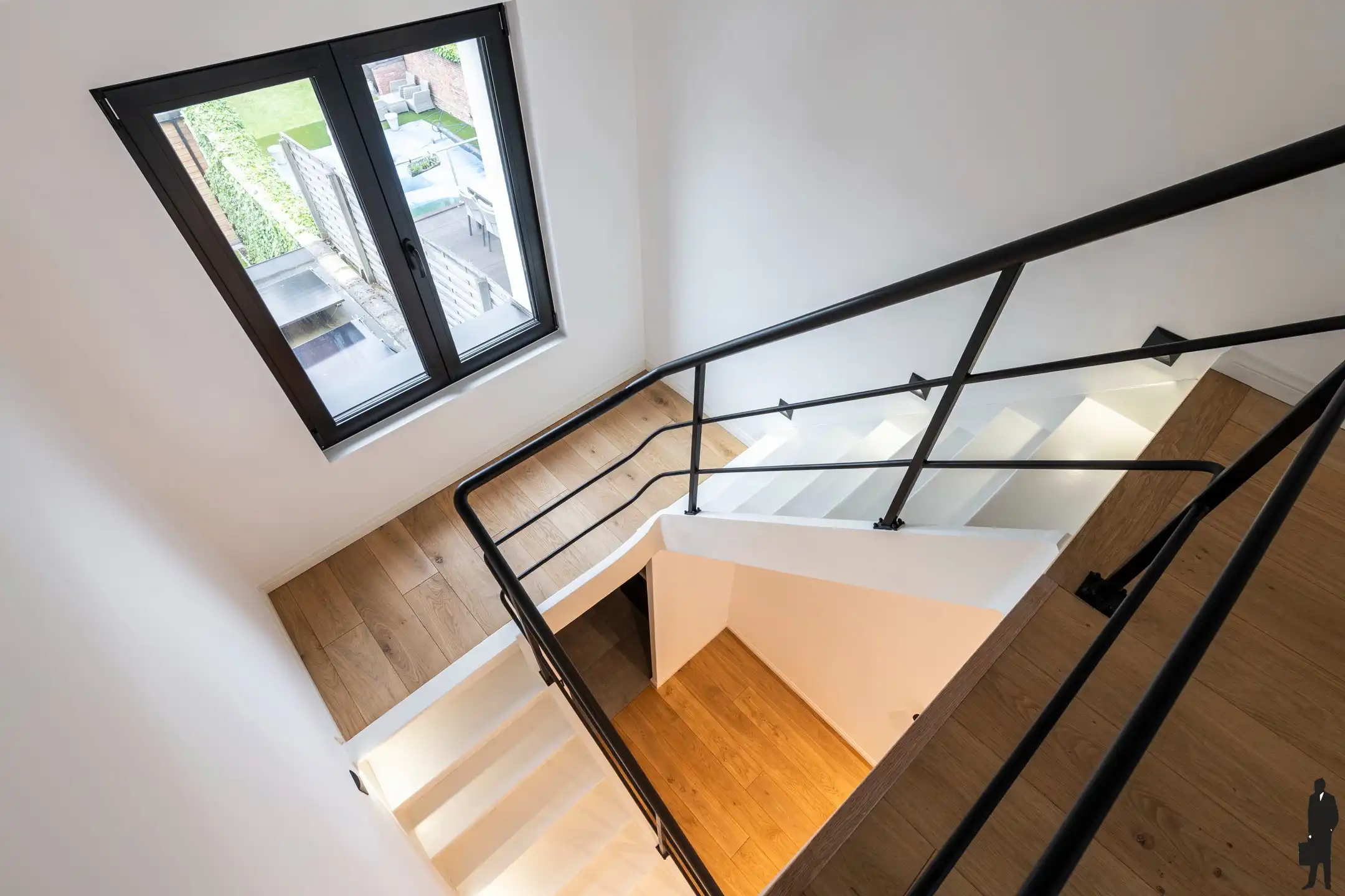 Luxe gerenoveerde woning met 4 slpk, 2 bdk en zonnige tuin foto 26
