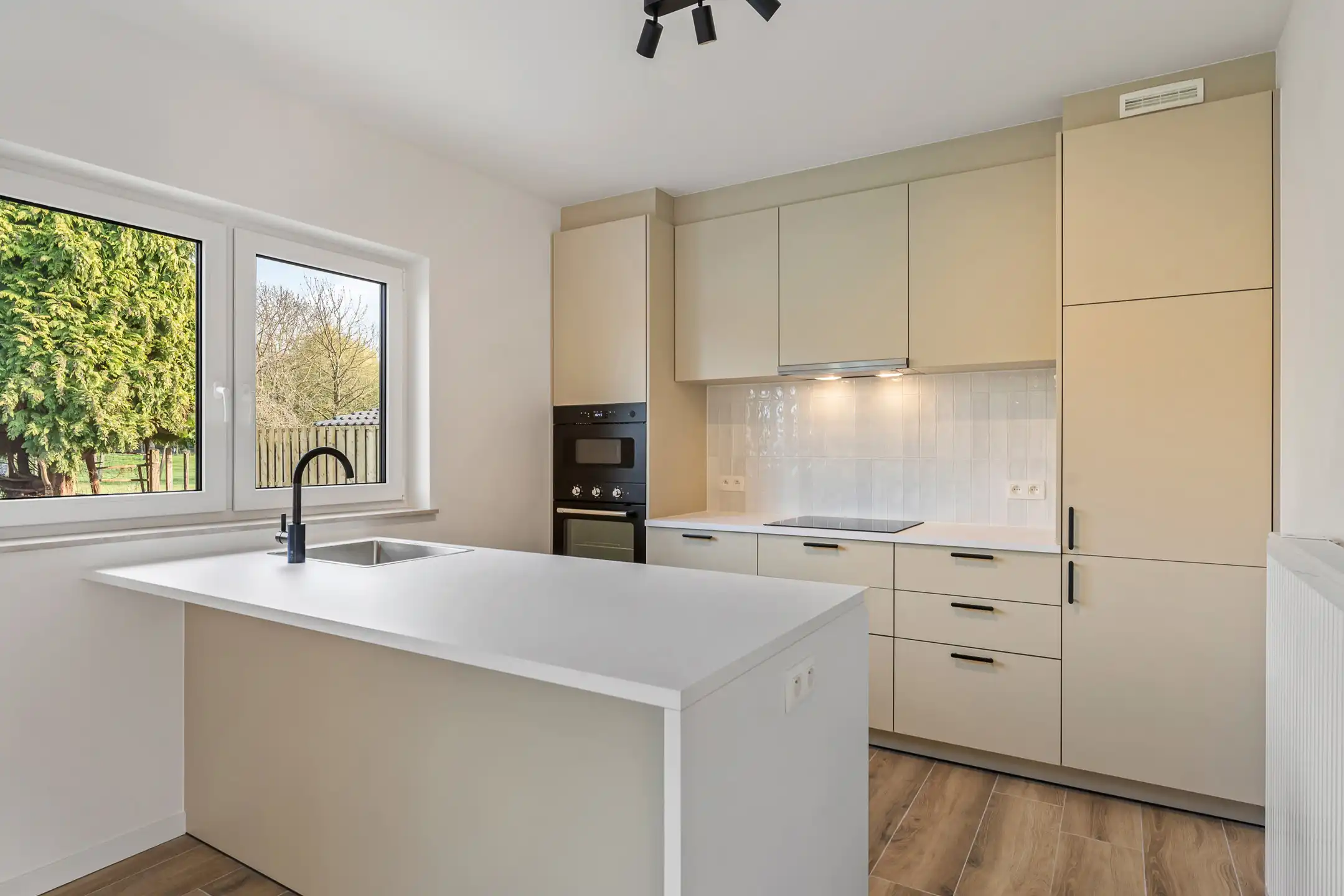 Energiezuinige, instapklare woning te Vlijtingen foto 2