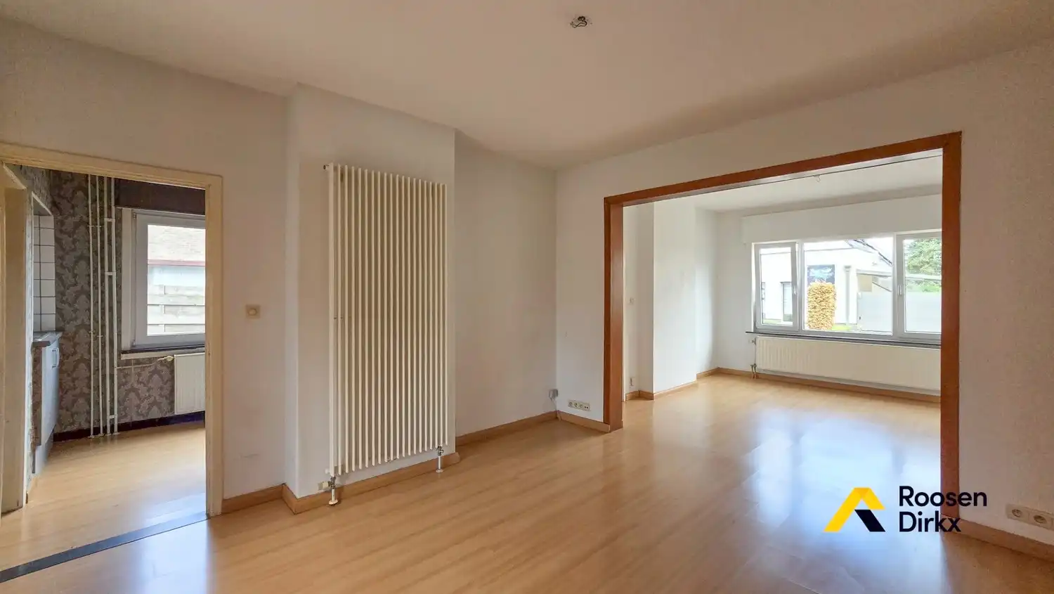 Charmante HOB gezinswoning met degelijke basisstructuur, 3 slaapkamers hartje Bree foto 9