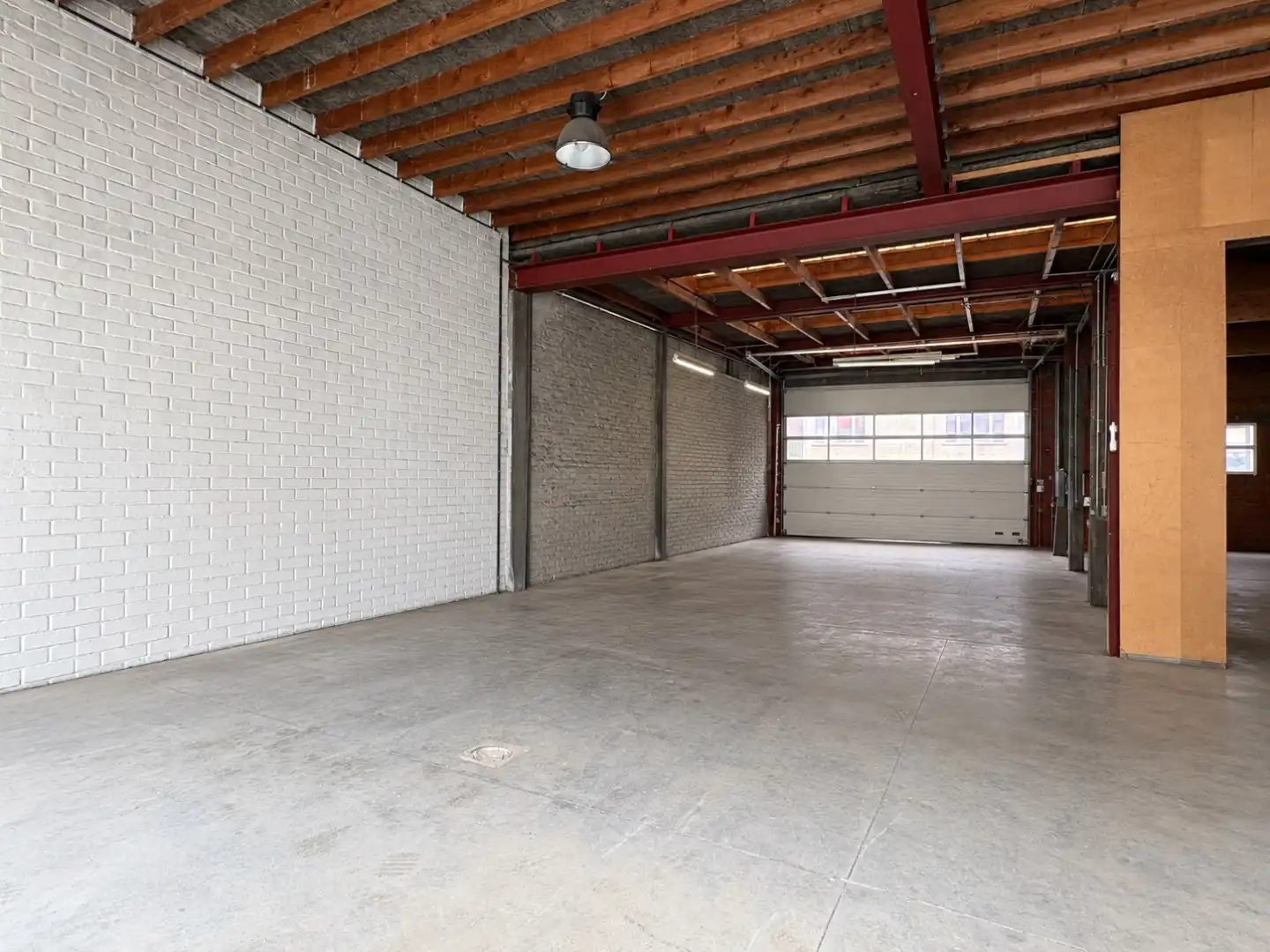 Loods te koop in Harelbeke +-168m² foto {{pictureIndex}}