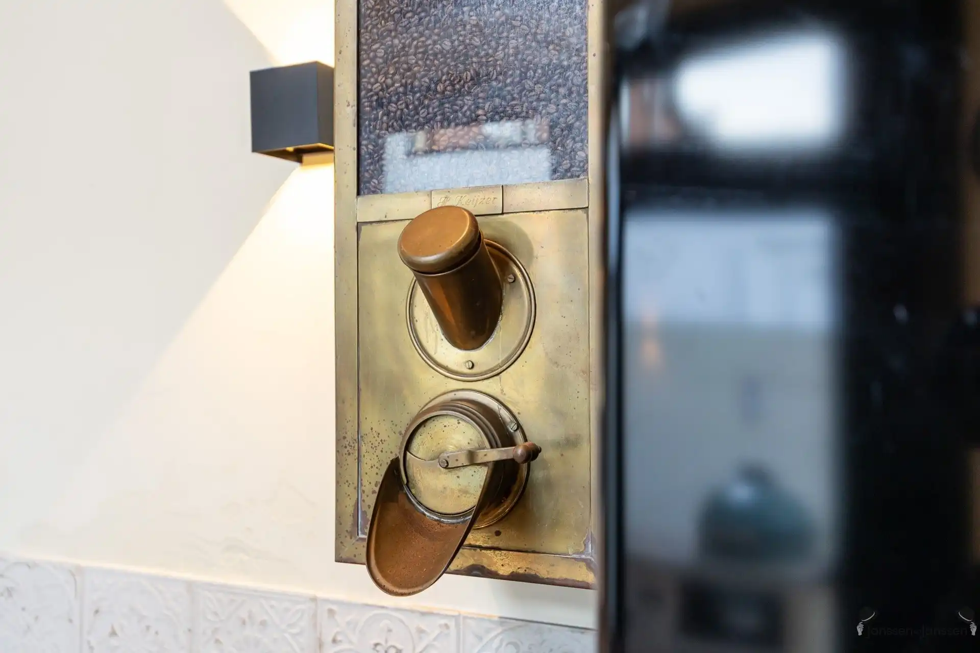 Instapklare, volledig gerenoveerde exclusieve gezinswoning in het hart van Ekeren foto 7