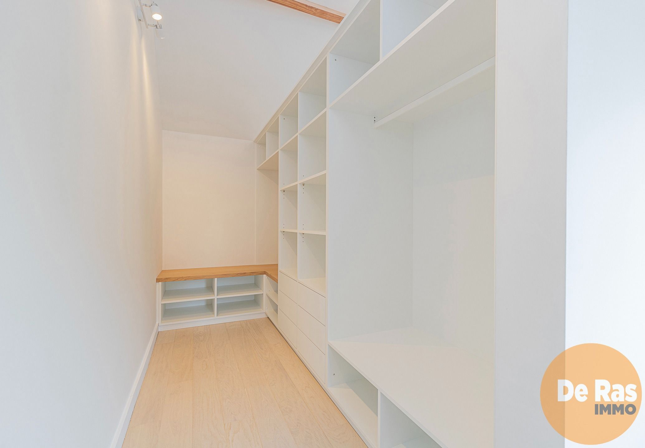 IMPE - Totaal vernieuwde woning met 2 slaapkamers foto 14