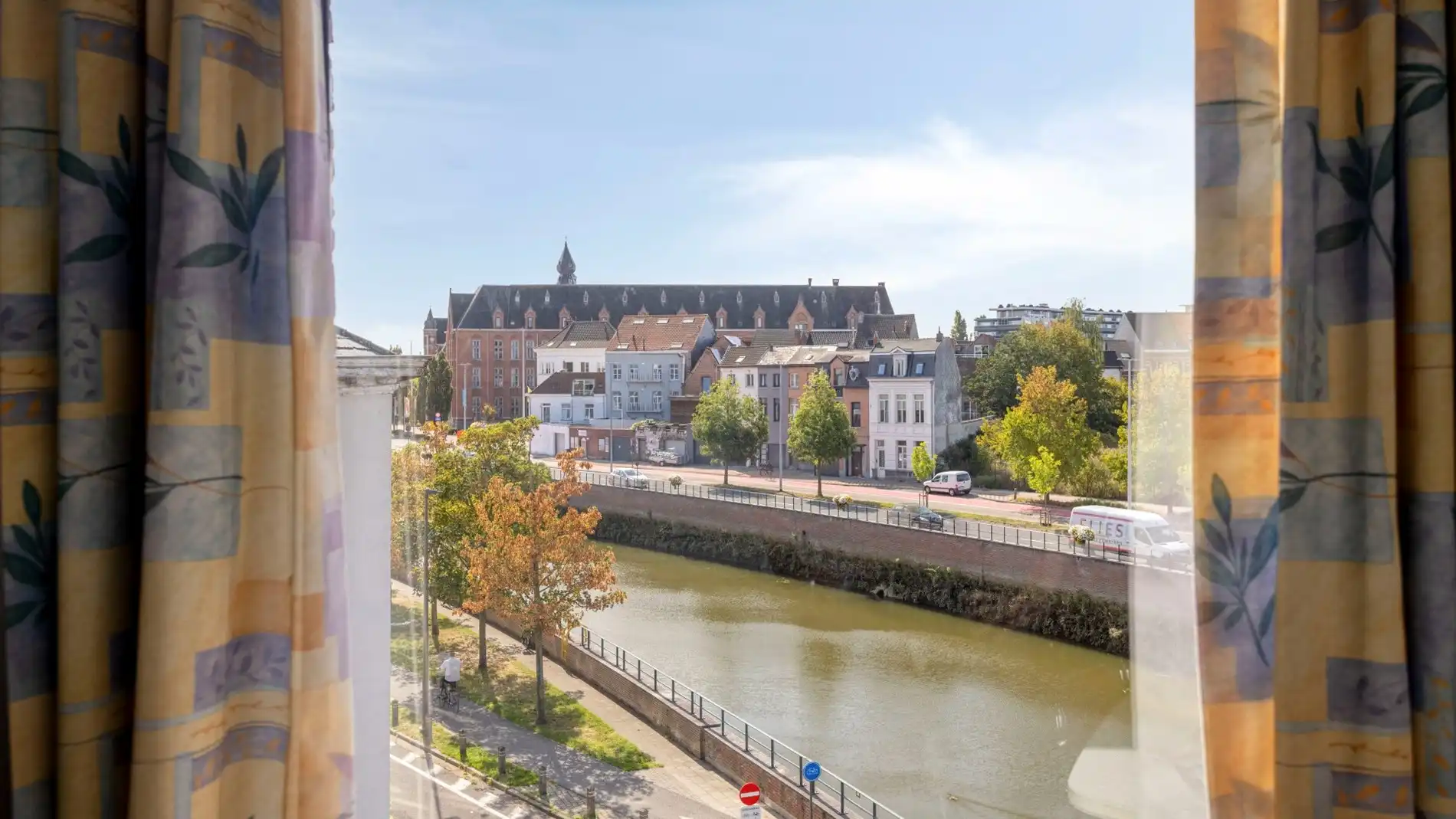 Ruim en goed onderhouden app. met 2 slpks aan de Dijle te Mechelen foto 24