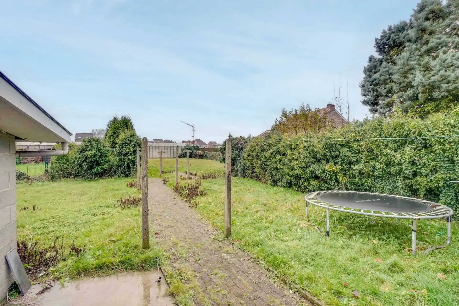 Gerenoveerde gezinswoning met 5 slaapkamers foto 8