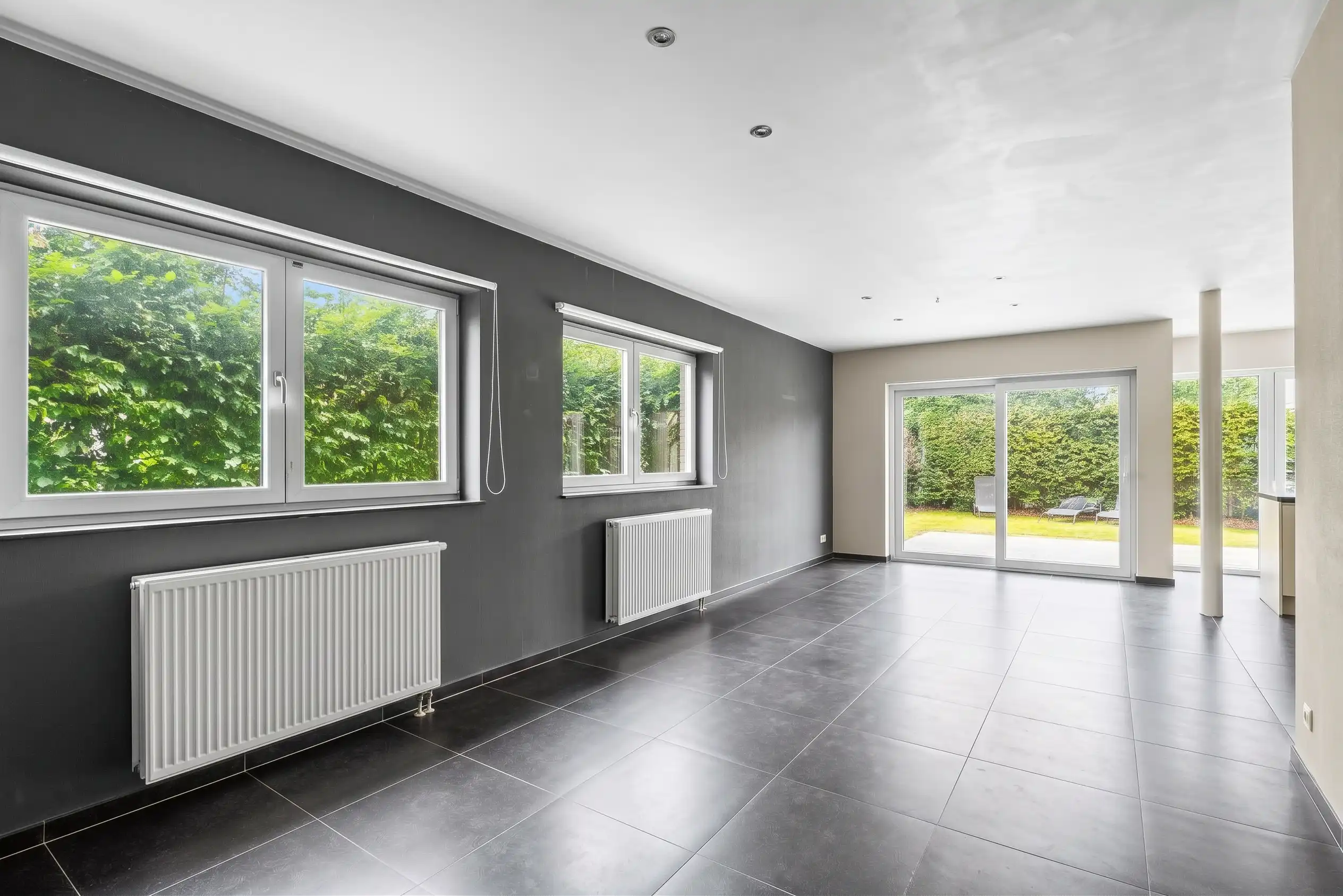 Instapklare halfopen bebouwing met 3 slaapkamers foto 3