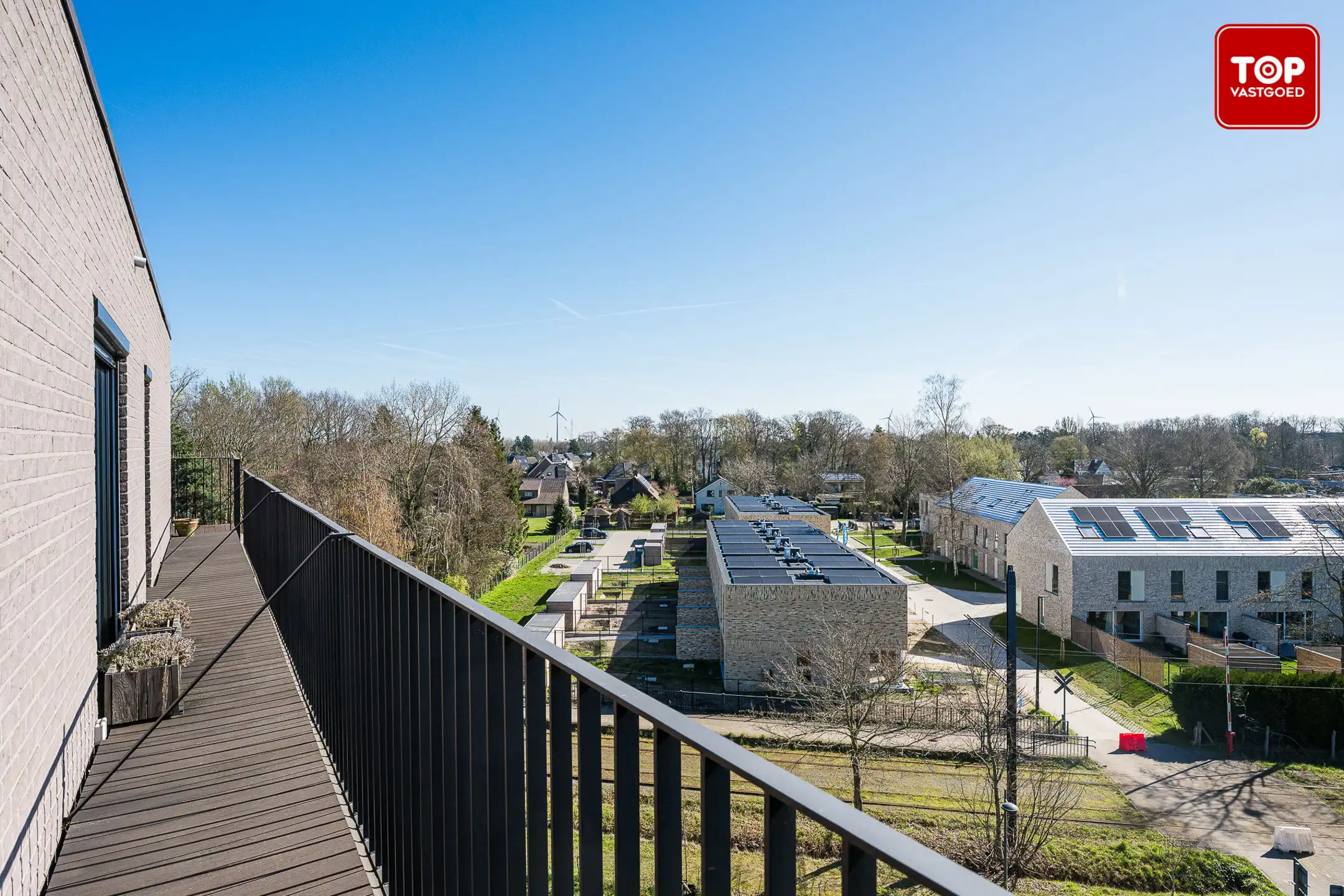 Hoogwaardig afgewerkte penthouse met 45m² terras. 2 slaapkamers, garage en staanplaats!  foto 14