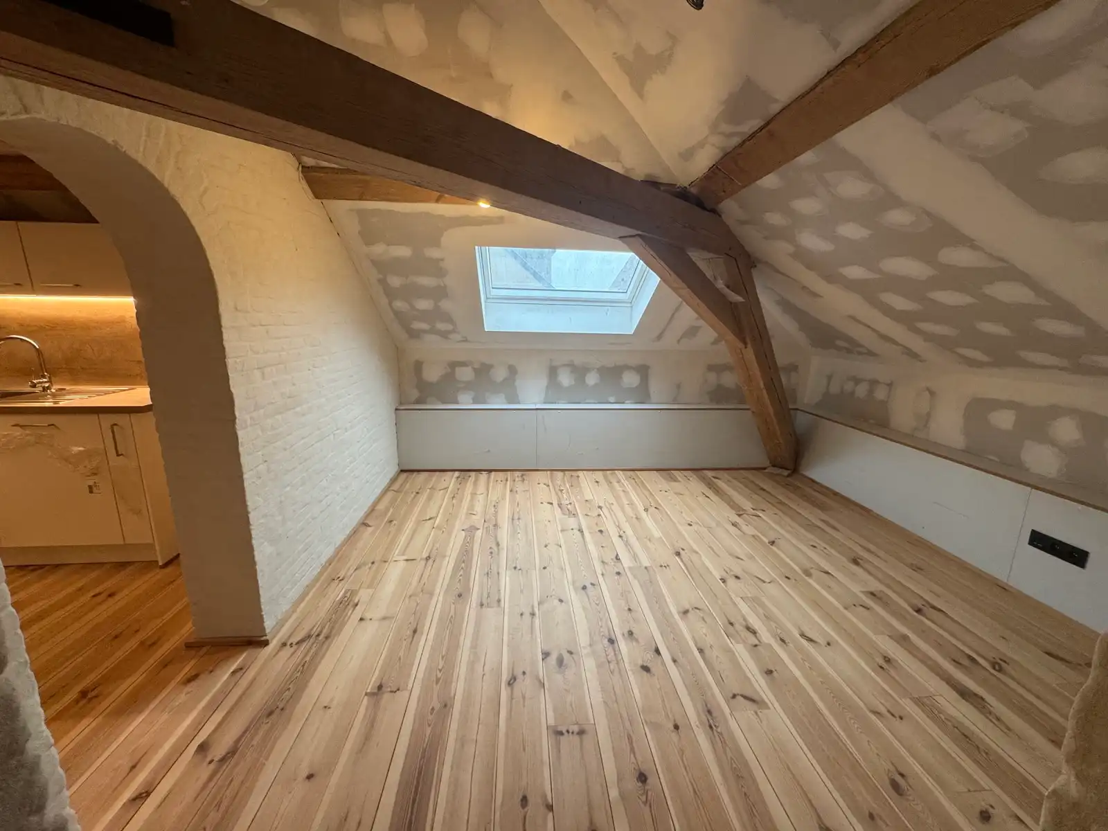 Karaktervol kantoor te huur in hartje Diest foto 13