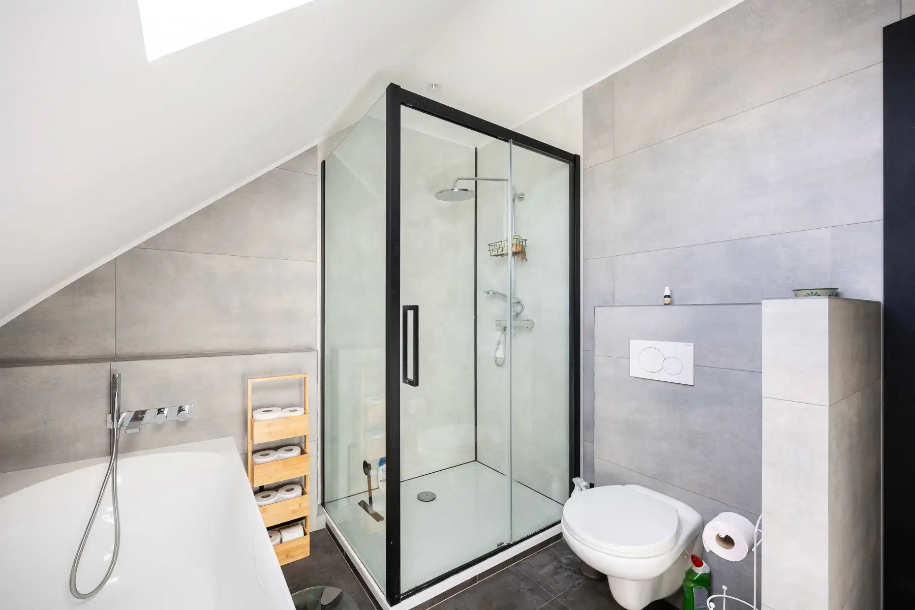 Prachtige, ruime en energiezuinige villa midden in het groen foto 23