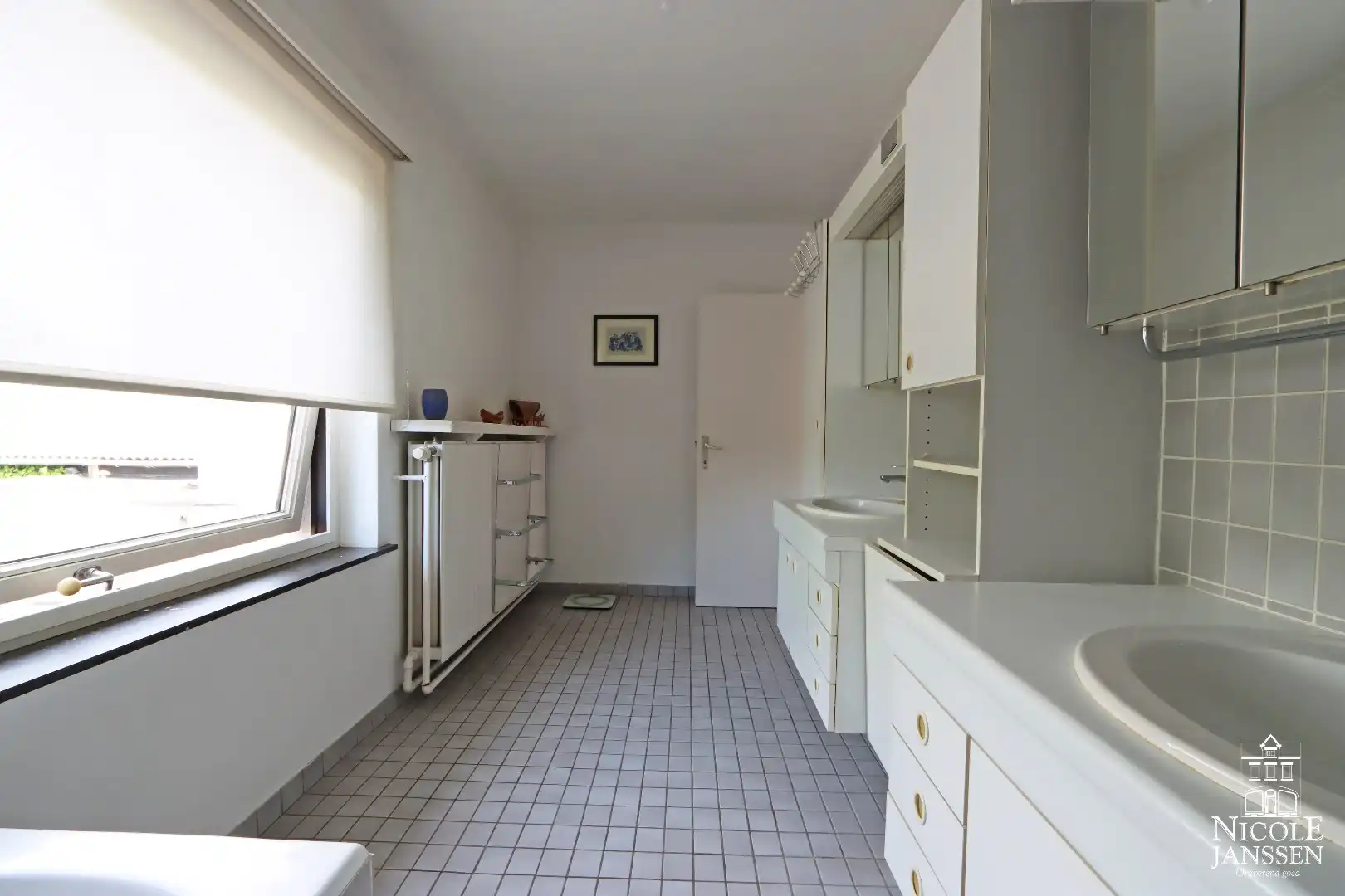 Verrassend ruime gezinswoning met prachtige diepe tuin foto 21