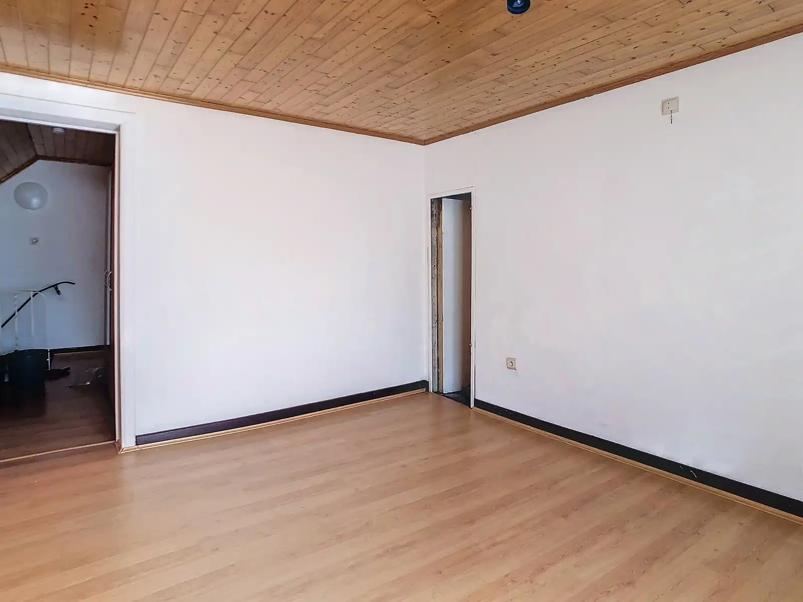 Ophasselt: te moderniseren woning met potentieel foto 18