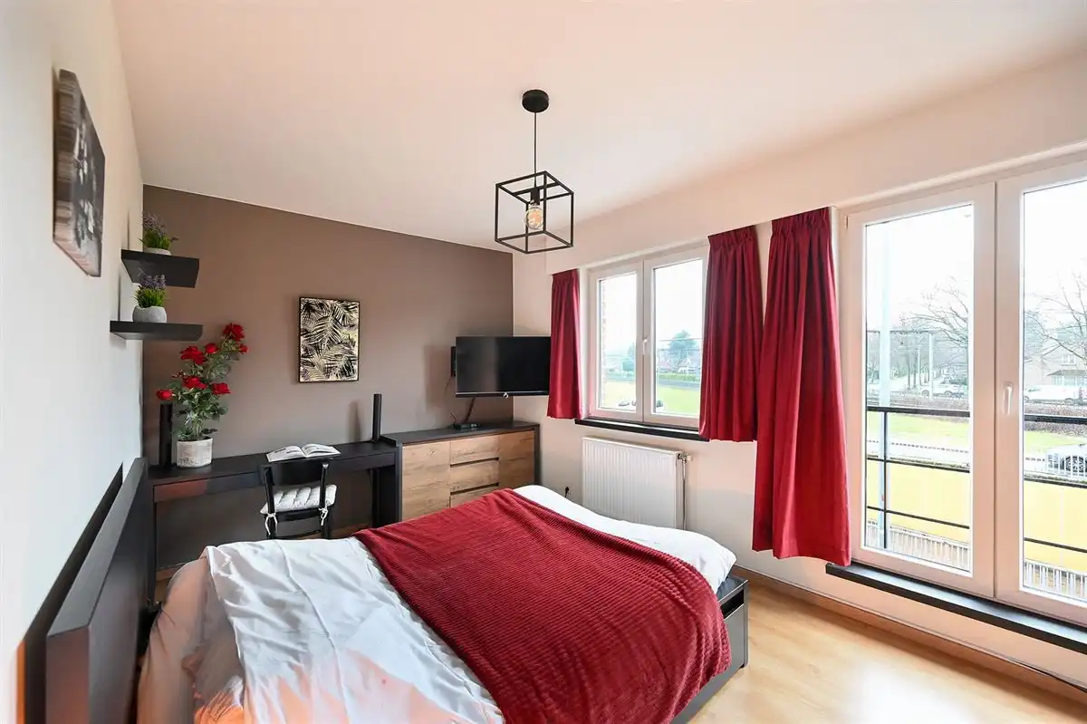 Ruim appartement met groot terras  foto 13