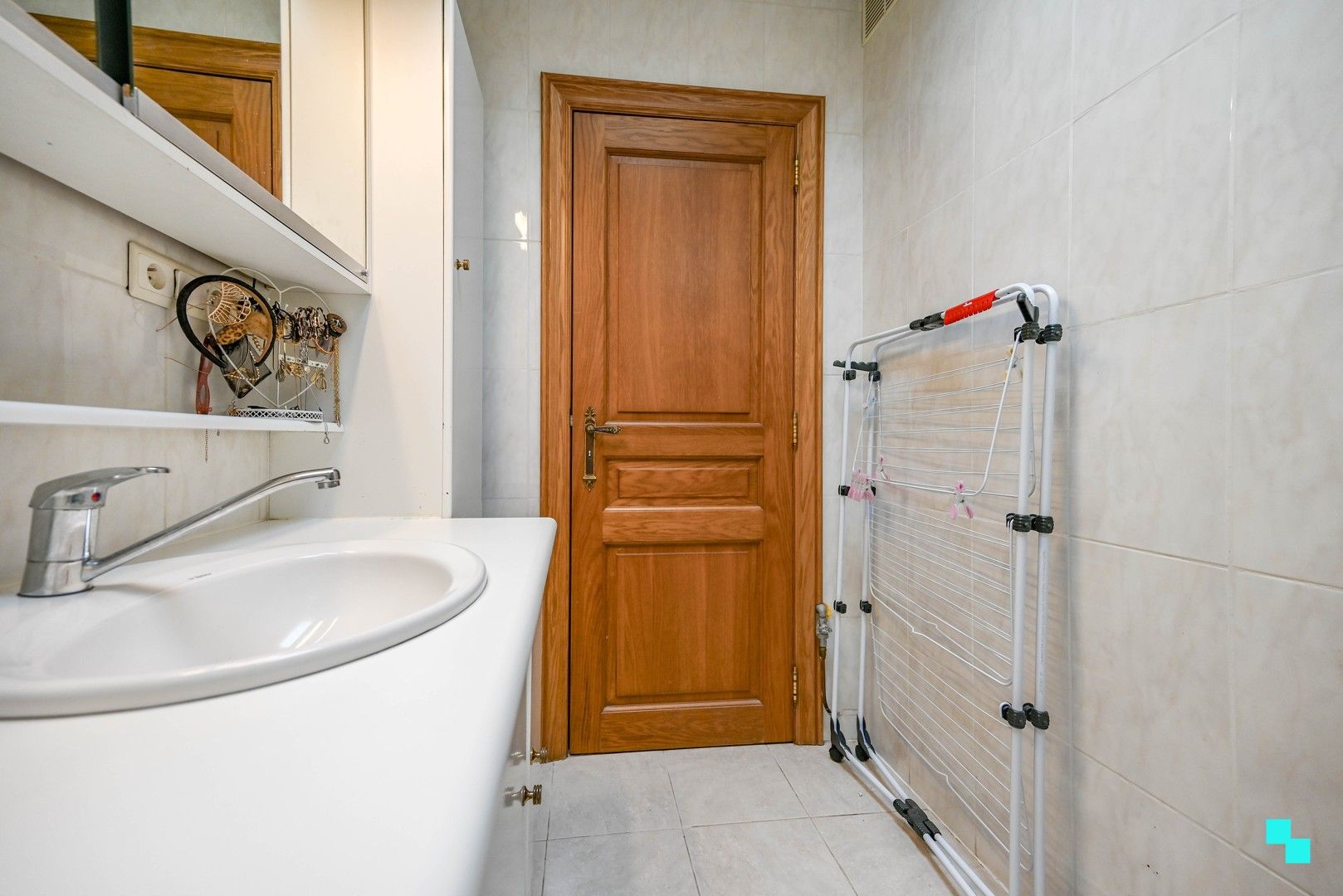 Ruime ééngezinswoning met drie slaapkamers nabij centrum Rumbeke foto 13