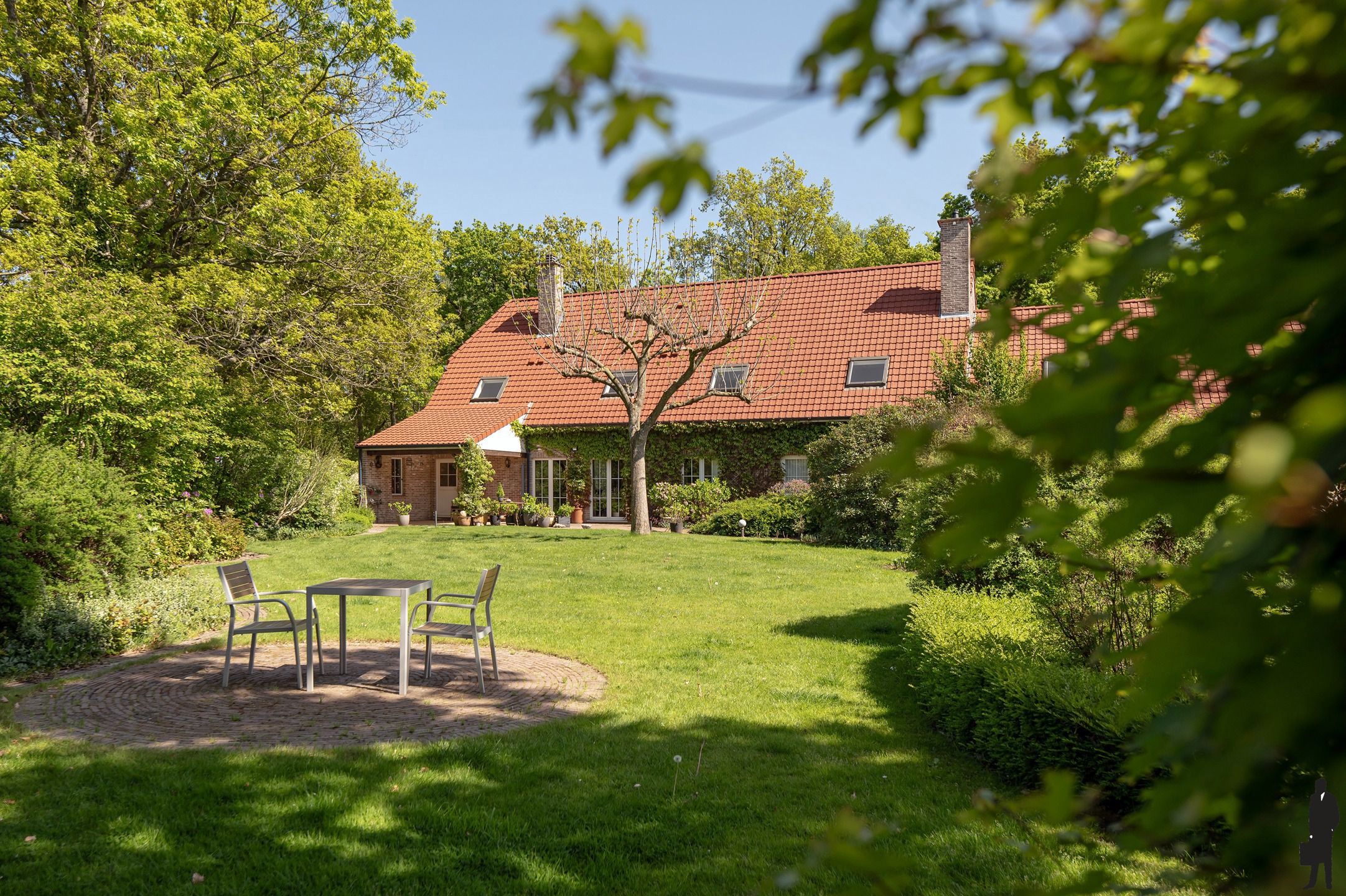 Uniek gelegen villa op ca. 24 are nabij natuur Belse bossen foto 2