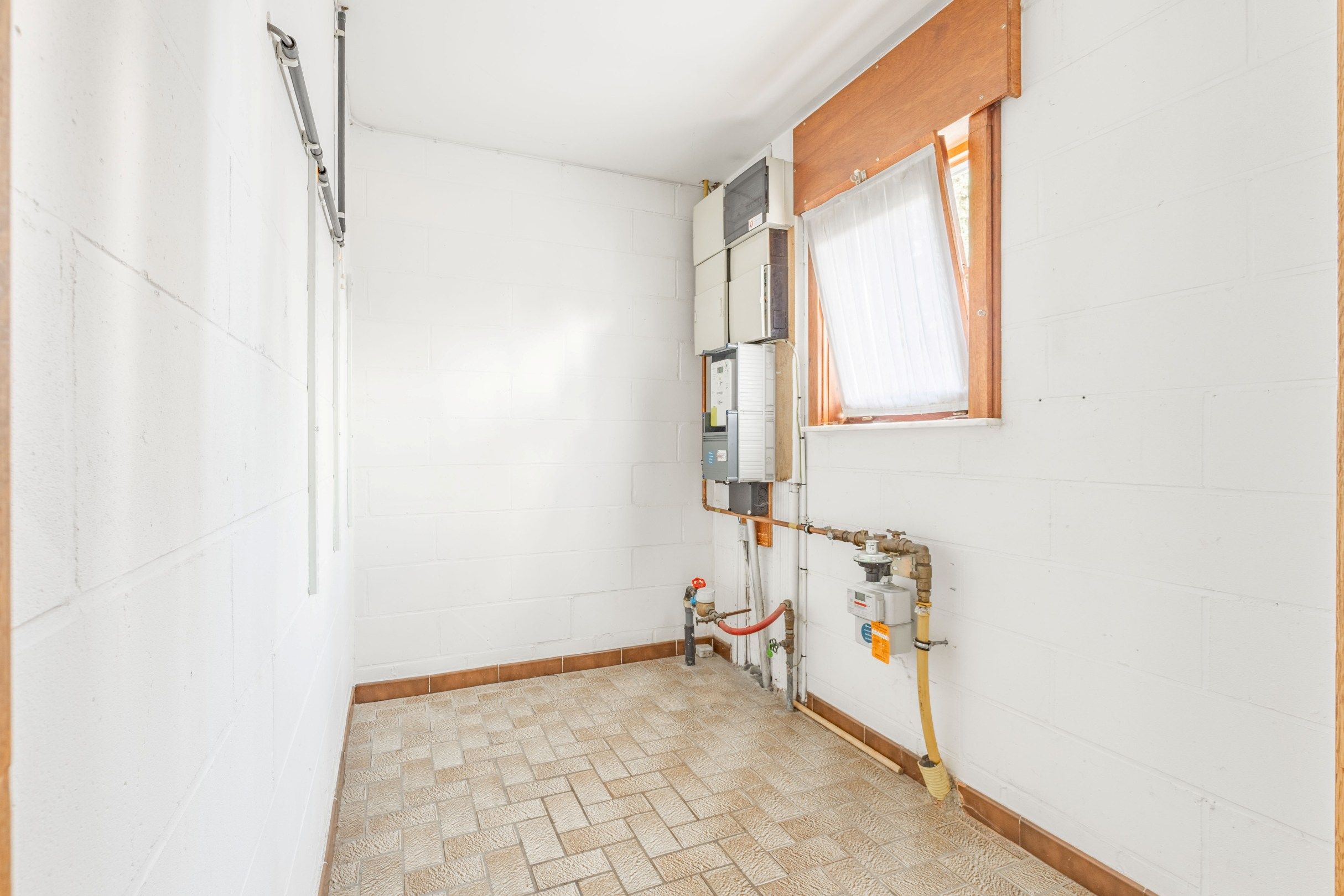 TRAPLOZE WONING MET ZONNIGE TUIN foto 14