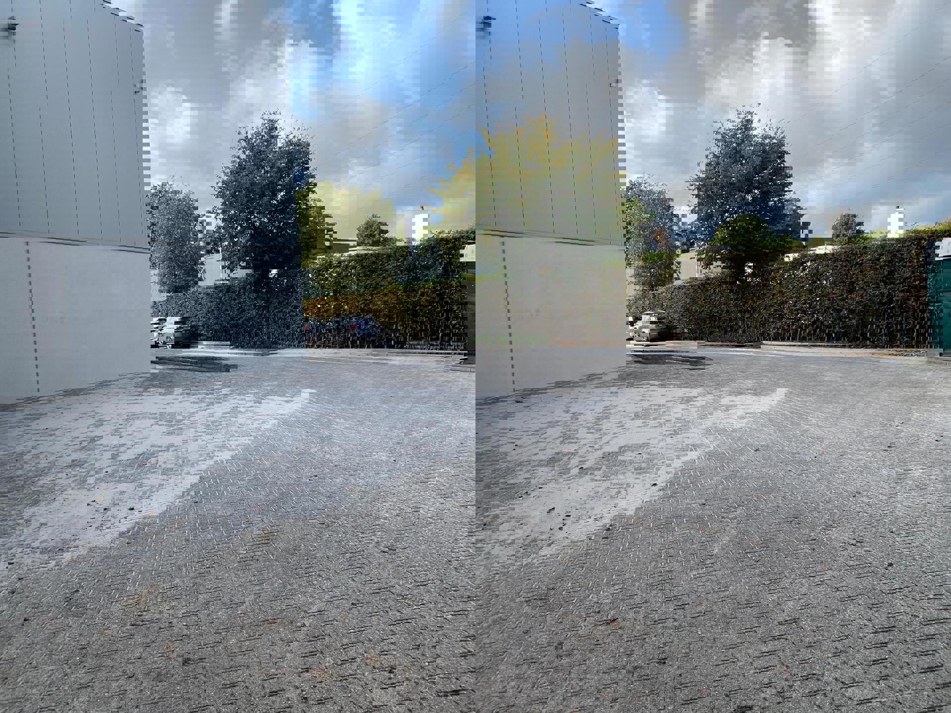 Nieuwbouw KMO-unit met 6 autostaanplaatsen te Beerse. foto 8