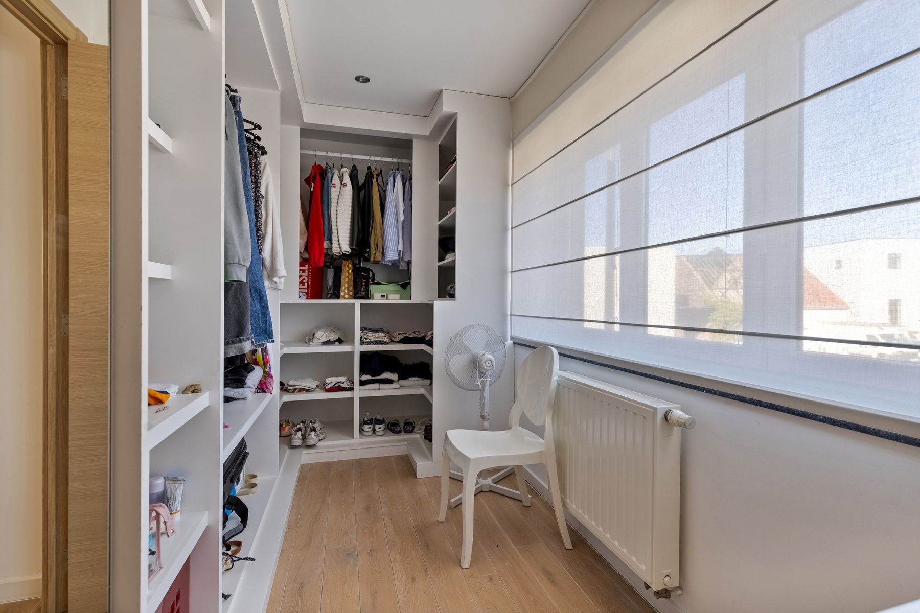 Exclusieve eigendom met loods, showroom en luxe voorzieningen in hartje Asse! foto 12