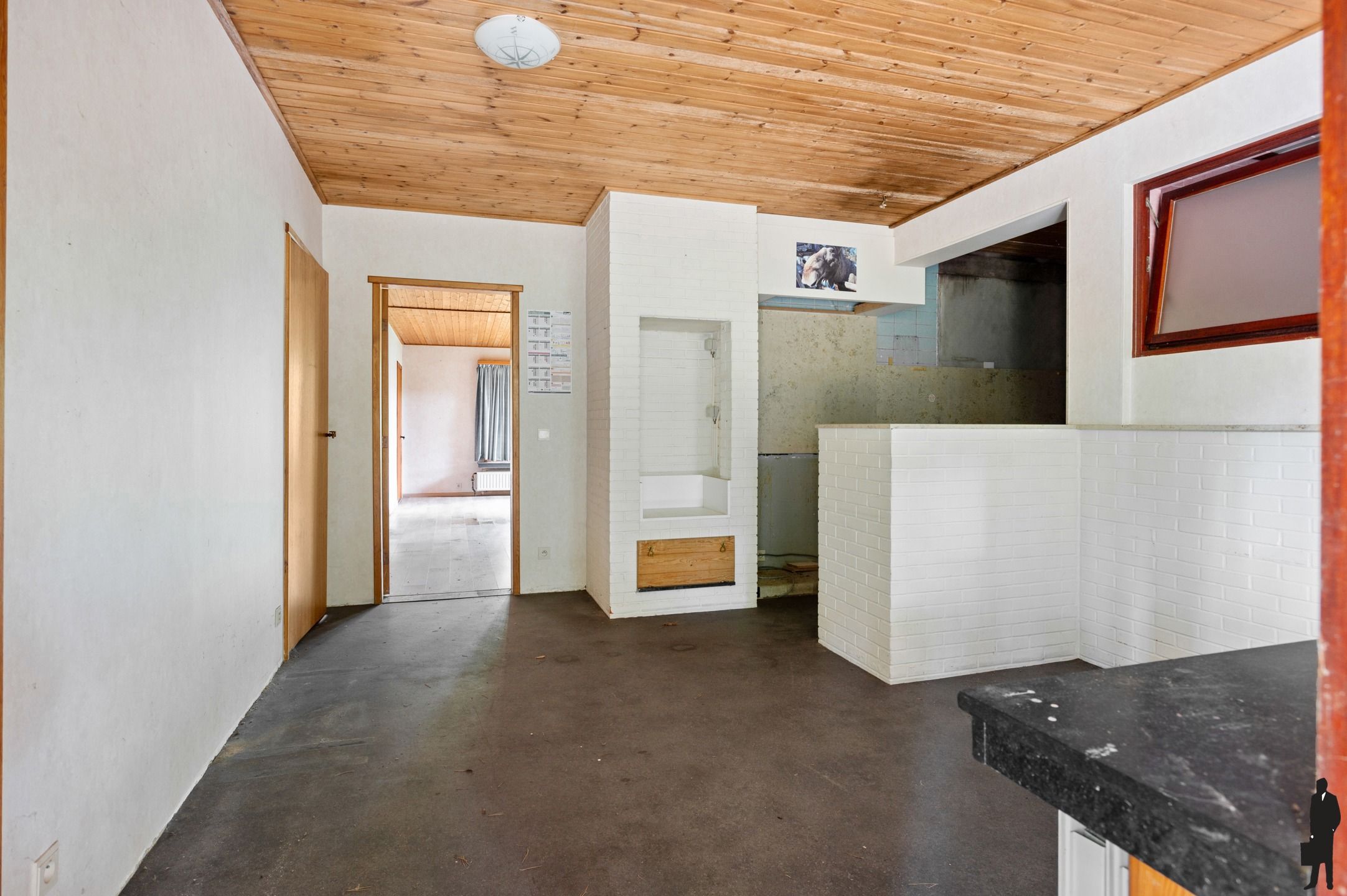 Interessant renovatieproject, in een rustige villawijk.  foto 10