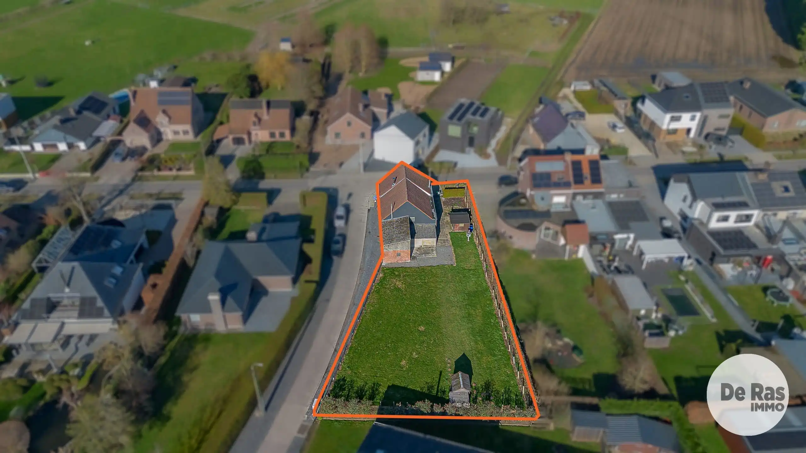 BUGGENHOUT– Renovatiewoning met prachtige tuin op ca. 8a50ca foto 2
