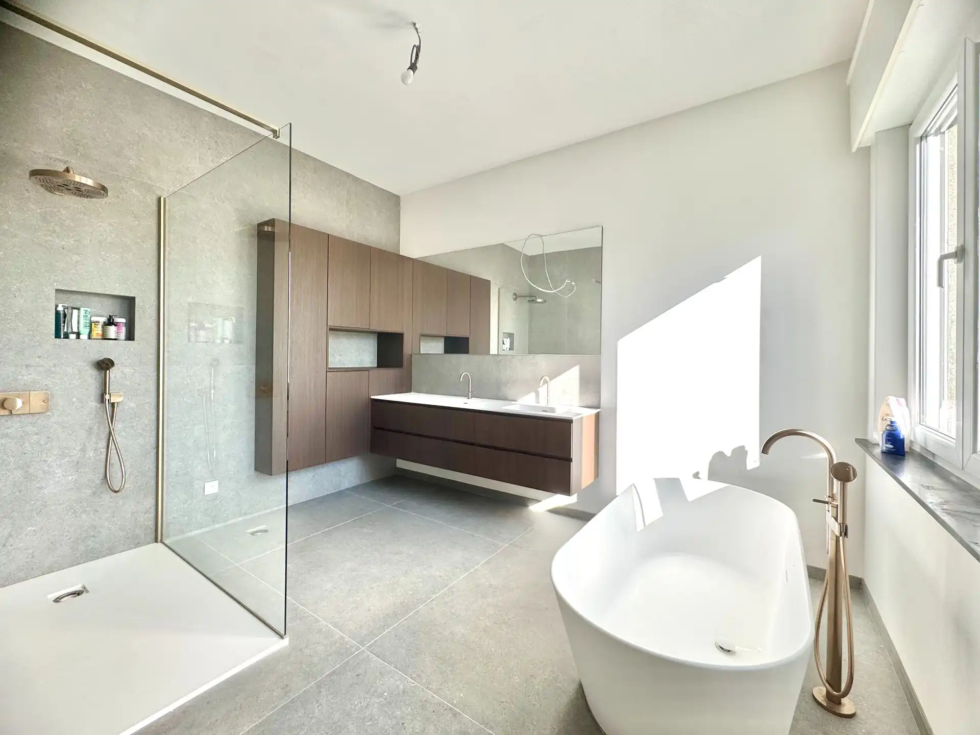 GERENOVEERDE HERENWONING | 3 KAMERS | TUIN | CENTRUM KORTRIJK foto 27