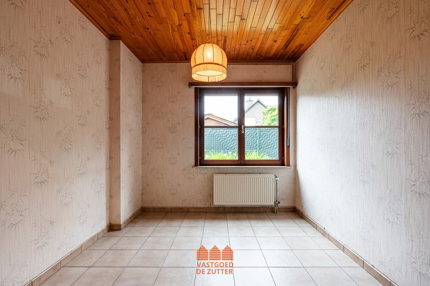 Ruime woning met potentieel en zuidgerichte tuin in doodlopende straat foto 21