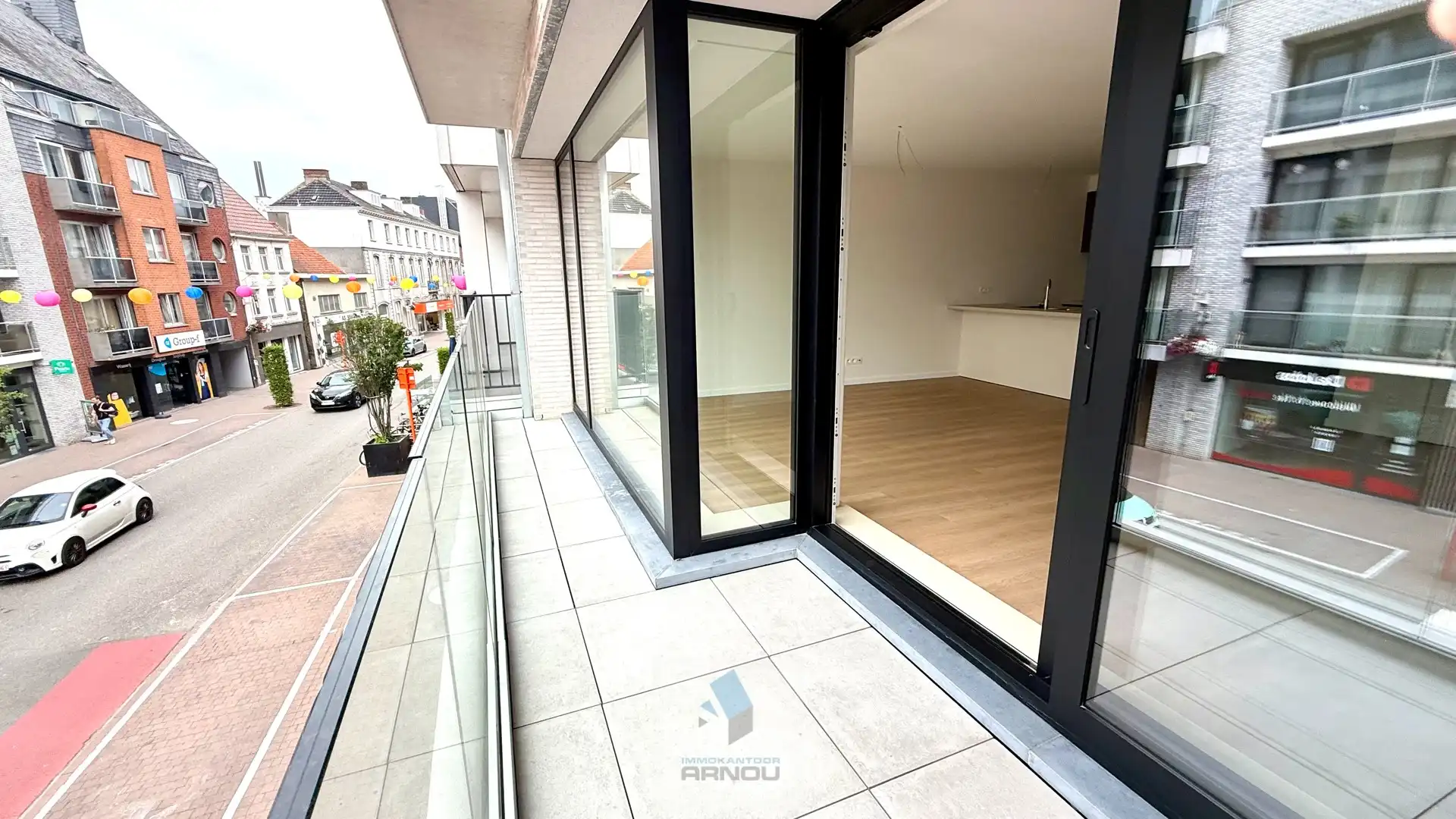 Prachtig ruim nieuwbouwappartement met 2 slaapkamer en garage foto 9