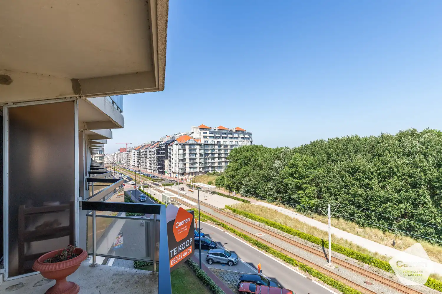 Instapklaar tweeslaapkamerappartement met zonnige terrassen en een weids uitzicht over het hinterland foto 19