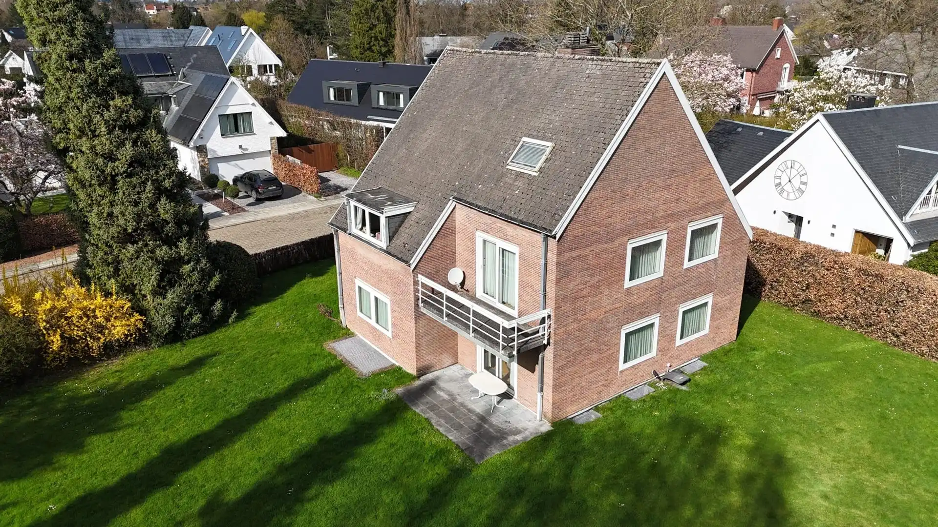 Fantastisch gelegen villa met heel veel lichtinval foto 40