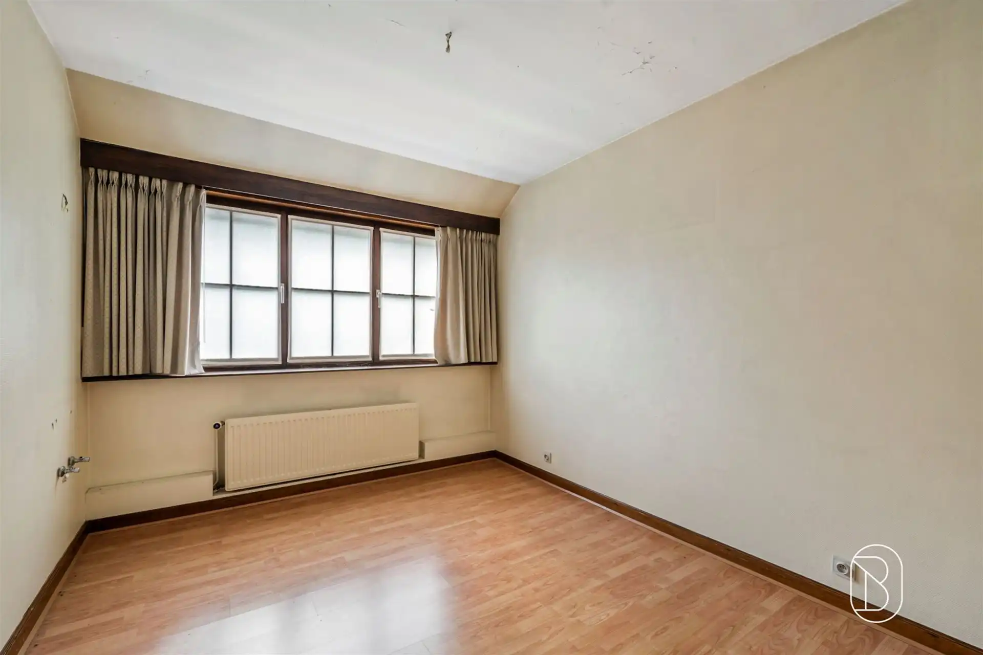 Landhuis-villa in Deerlijk omgeven door groen met 4 kamers foto 20