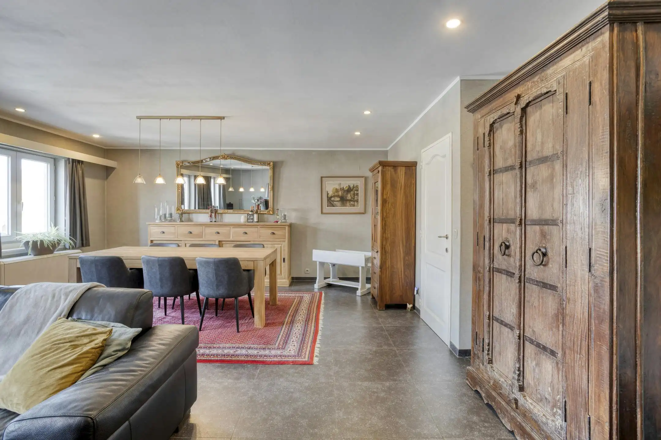 Handelspand met ruime woonst te koop in Ekeren foto 19