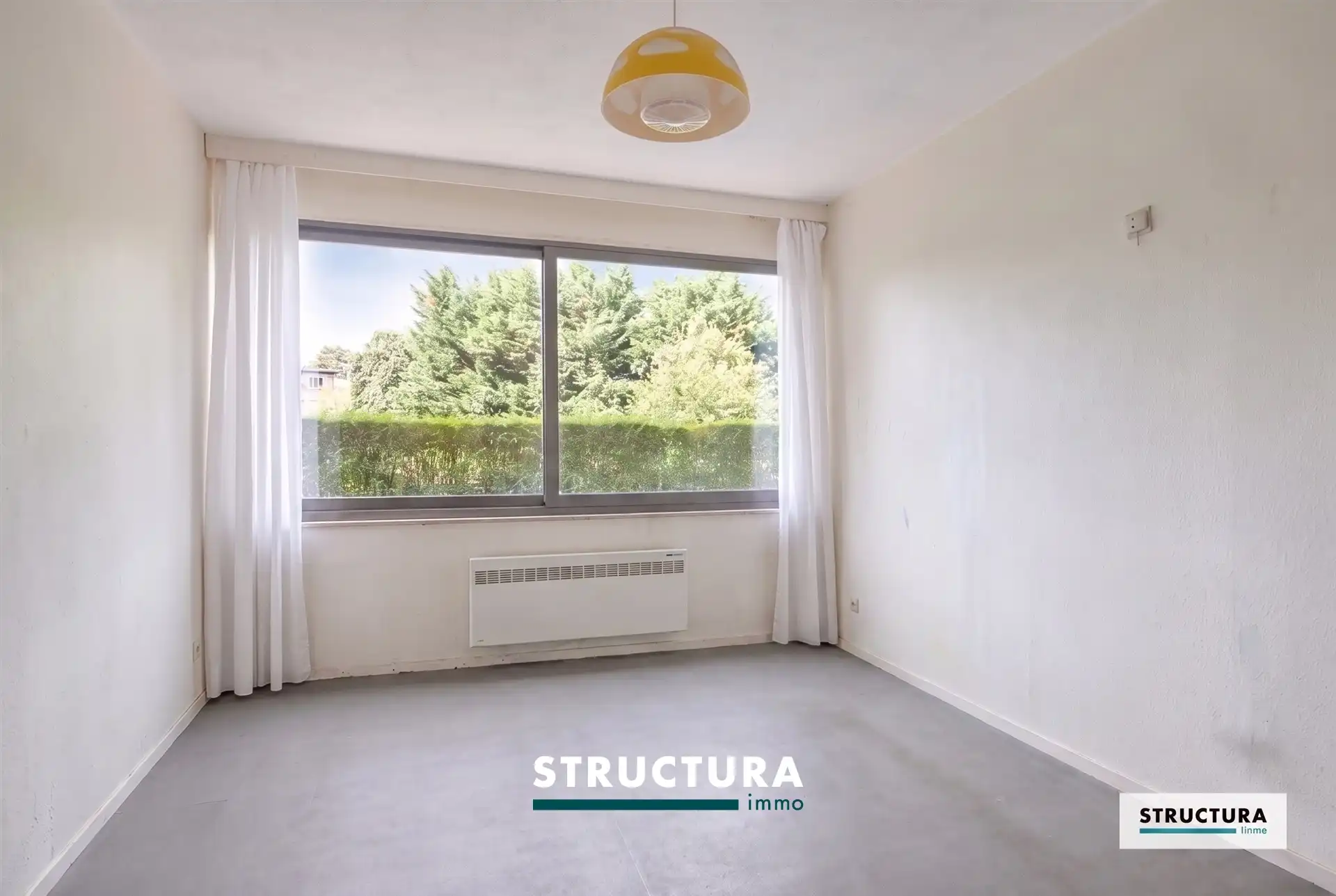 Ruim 3-kamerappartement met terras en tuin foto 9