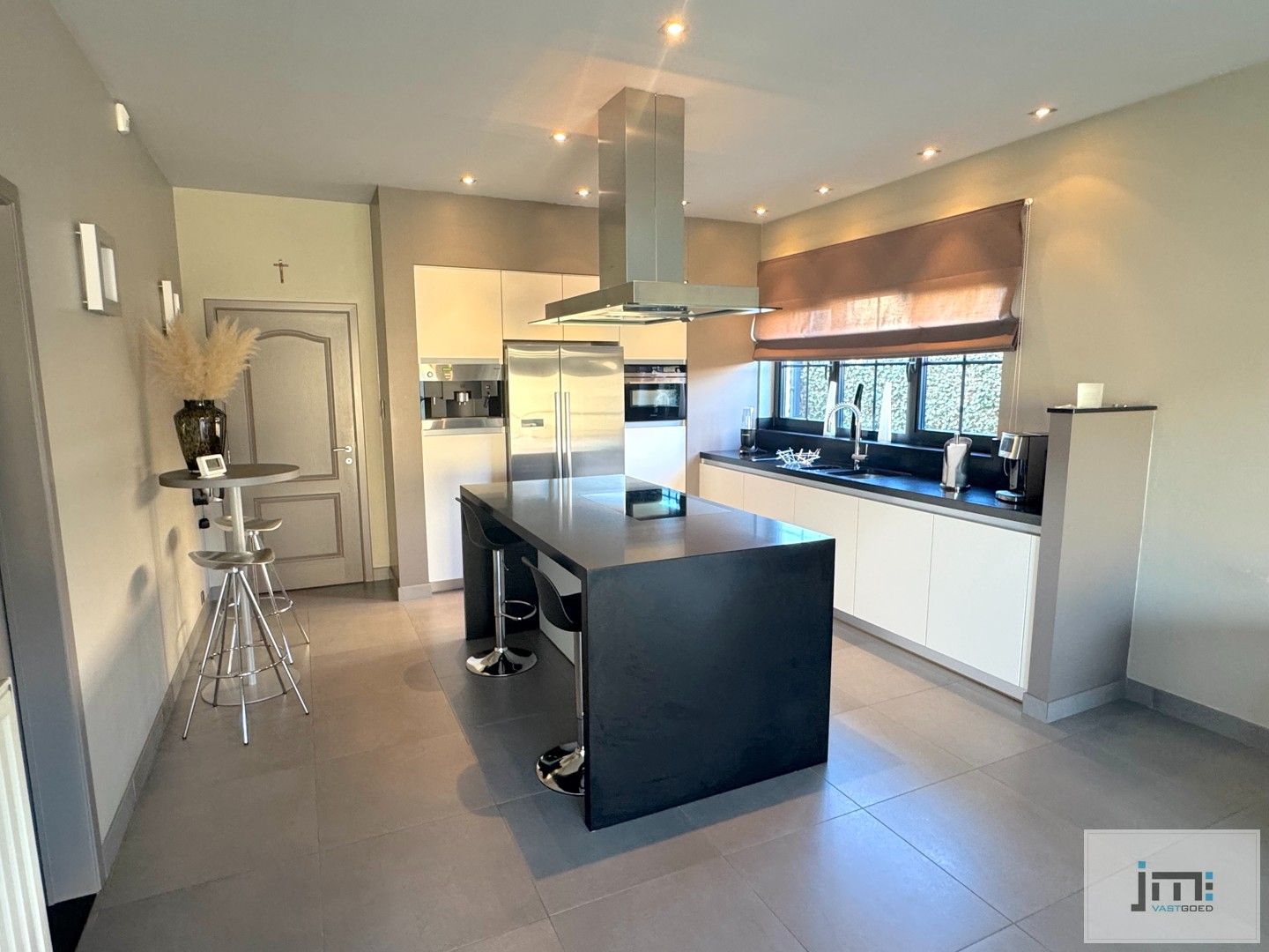 Ruime, perfect onderhouden, woning foto 4