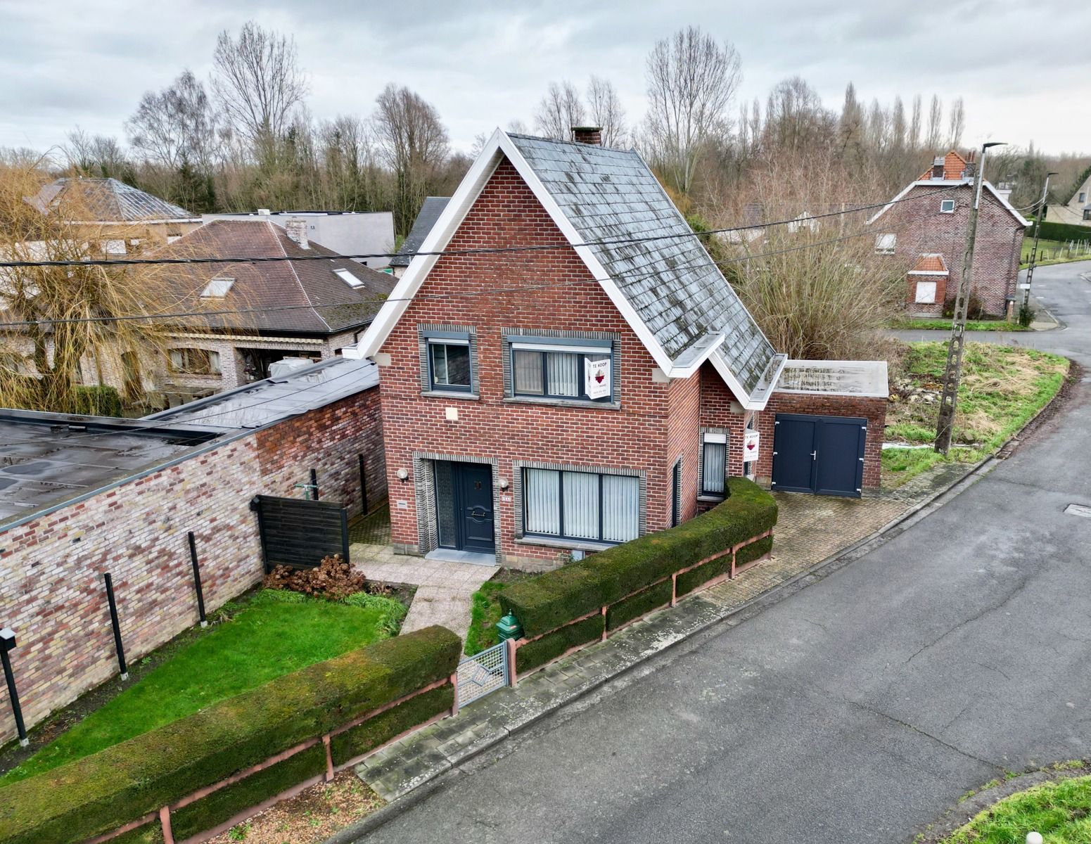 Hoofdfoto van de publicatie: Mooi gelegen vrijstaande woning met 3 SLPK, tuin én garage!