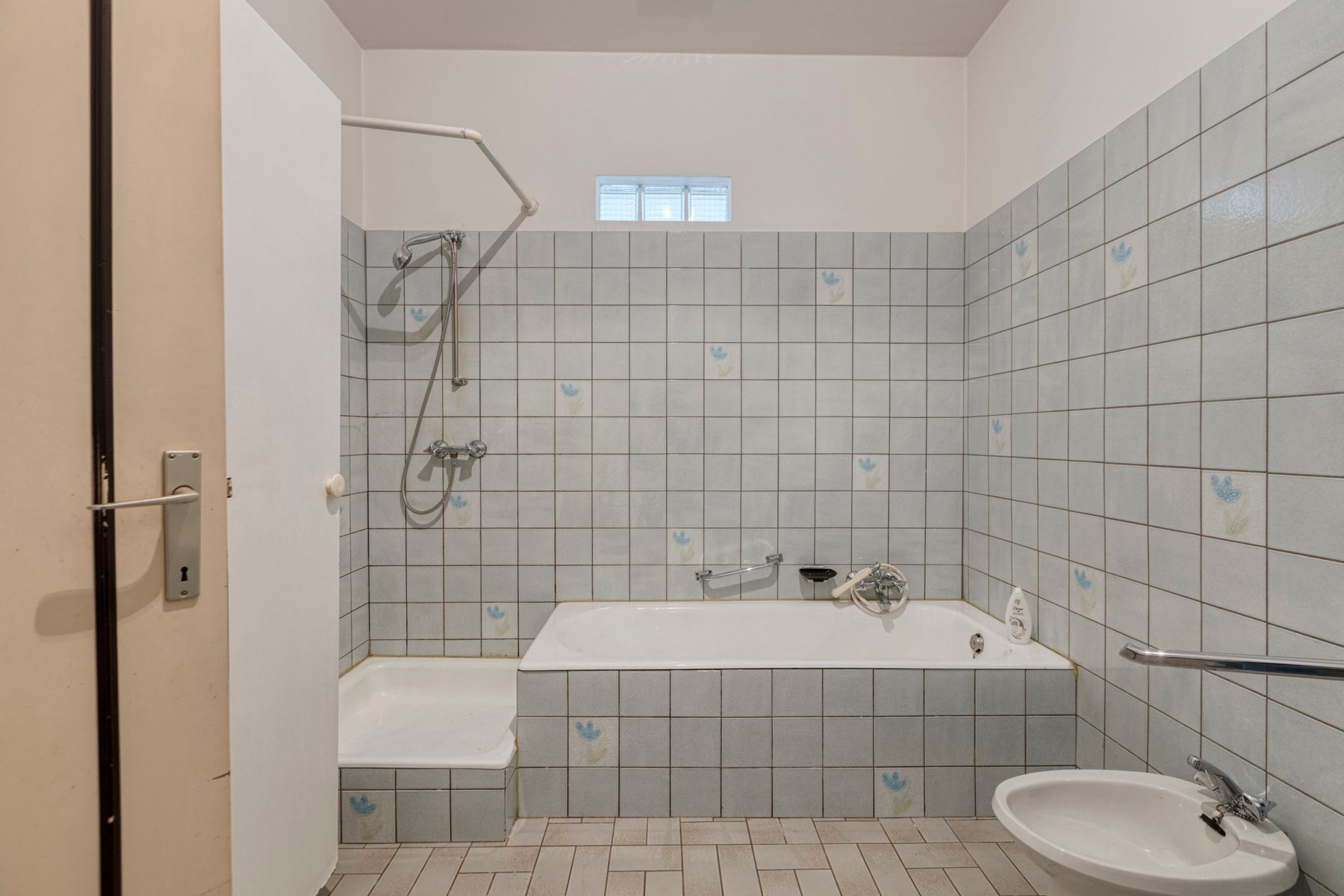 Te renoveren woning foto 23