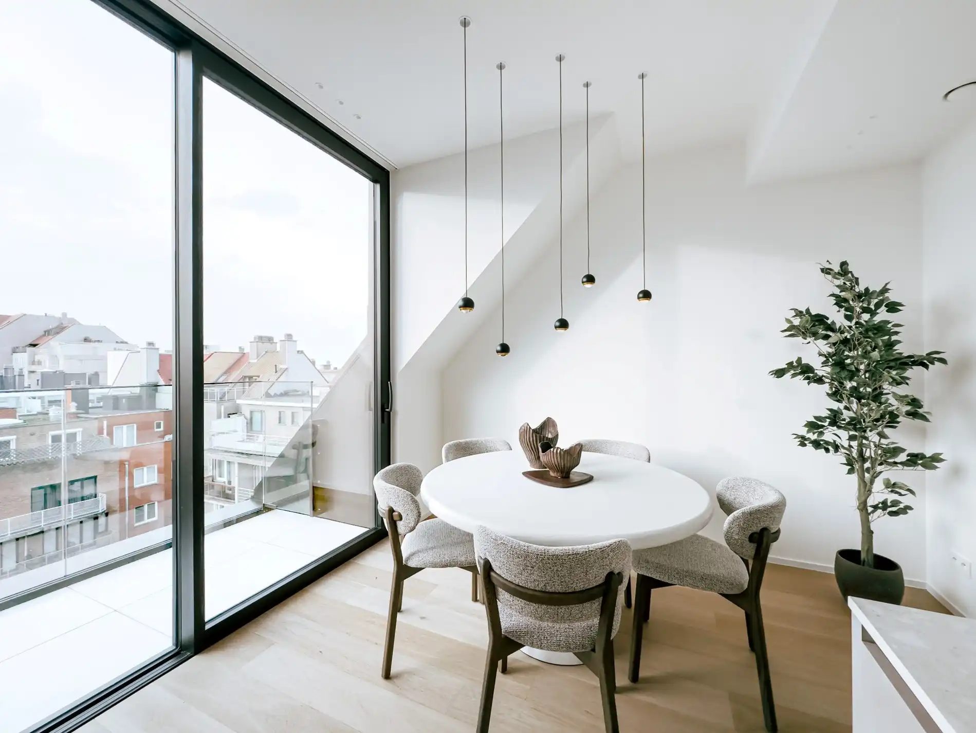 Afgewerkt nieuw duplex dakappartement met zijdelings zeezicht in het centrum van Knokke foto 10