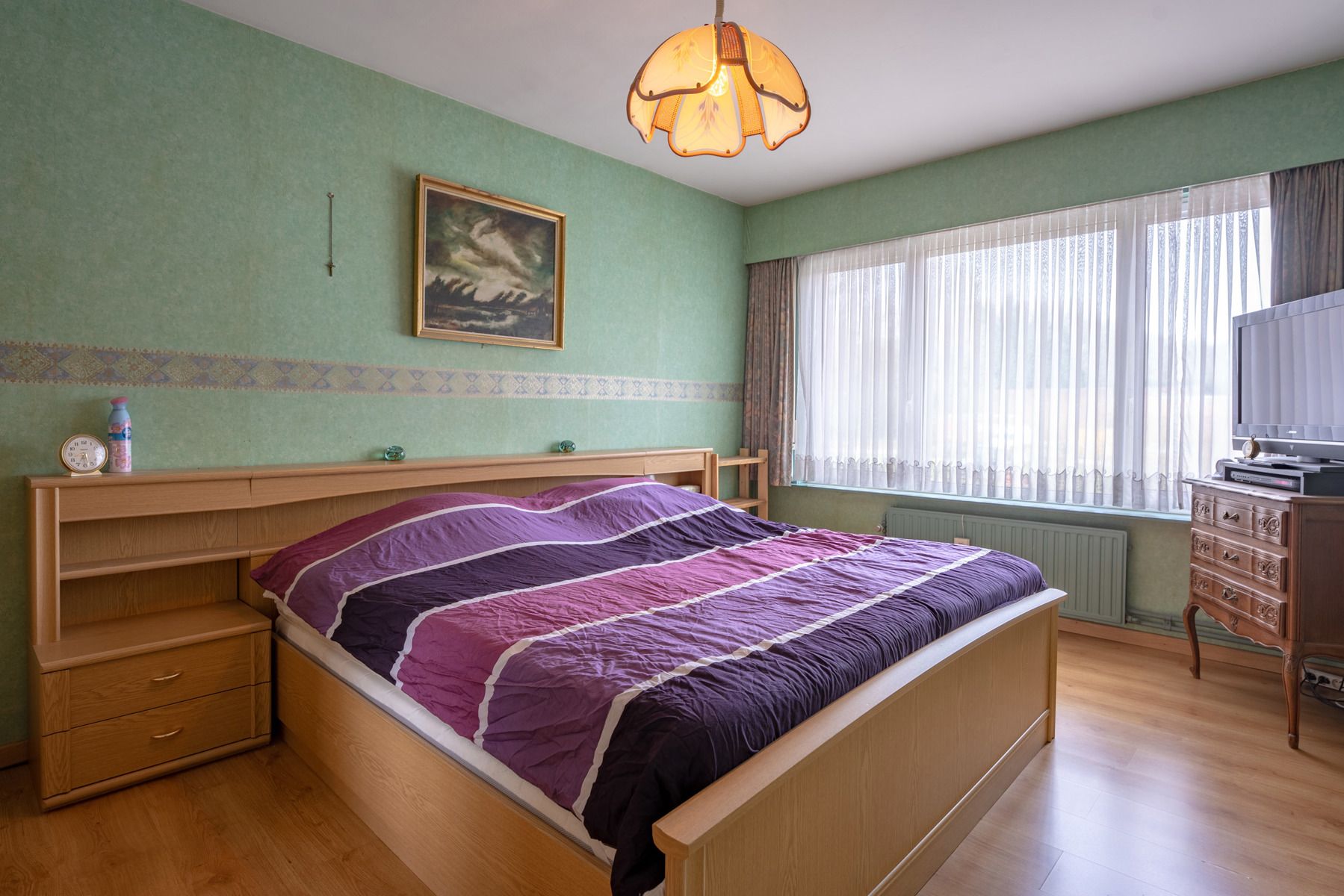 Instapklare woning met 5 slaapkamers, tuin, inpandige garage én dubbele garagebox foto 16