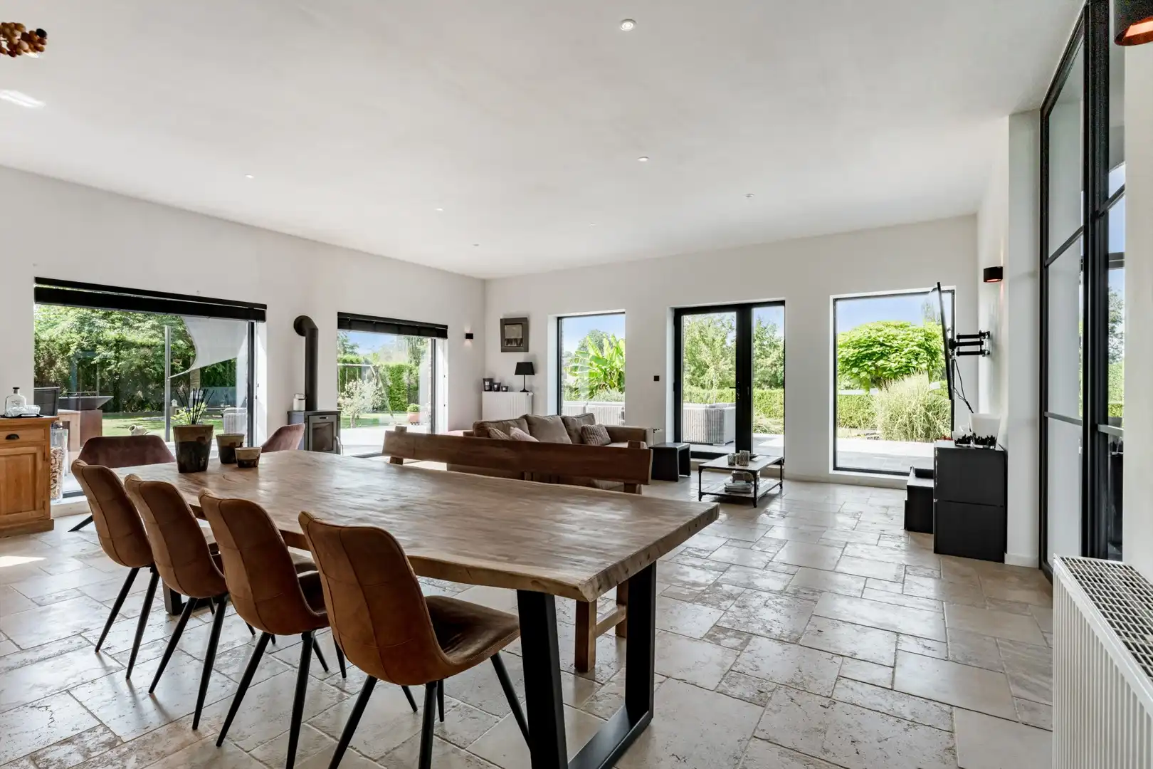 Karaktervolle gerenoveerde hoeve met 576 m² woonoppervlakte op 28a 02ca in Landen-Walshoutem. foto 7