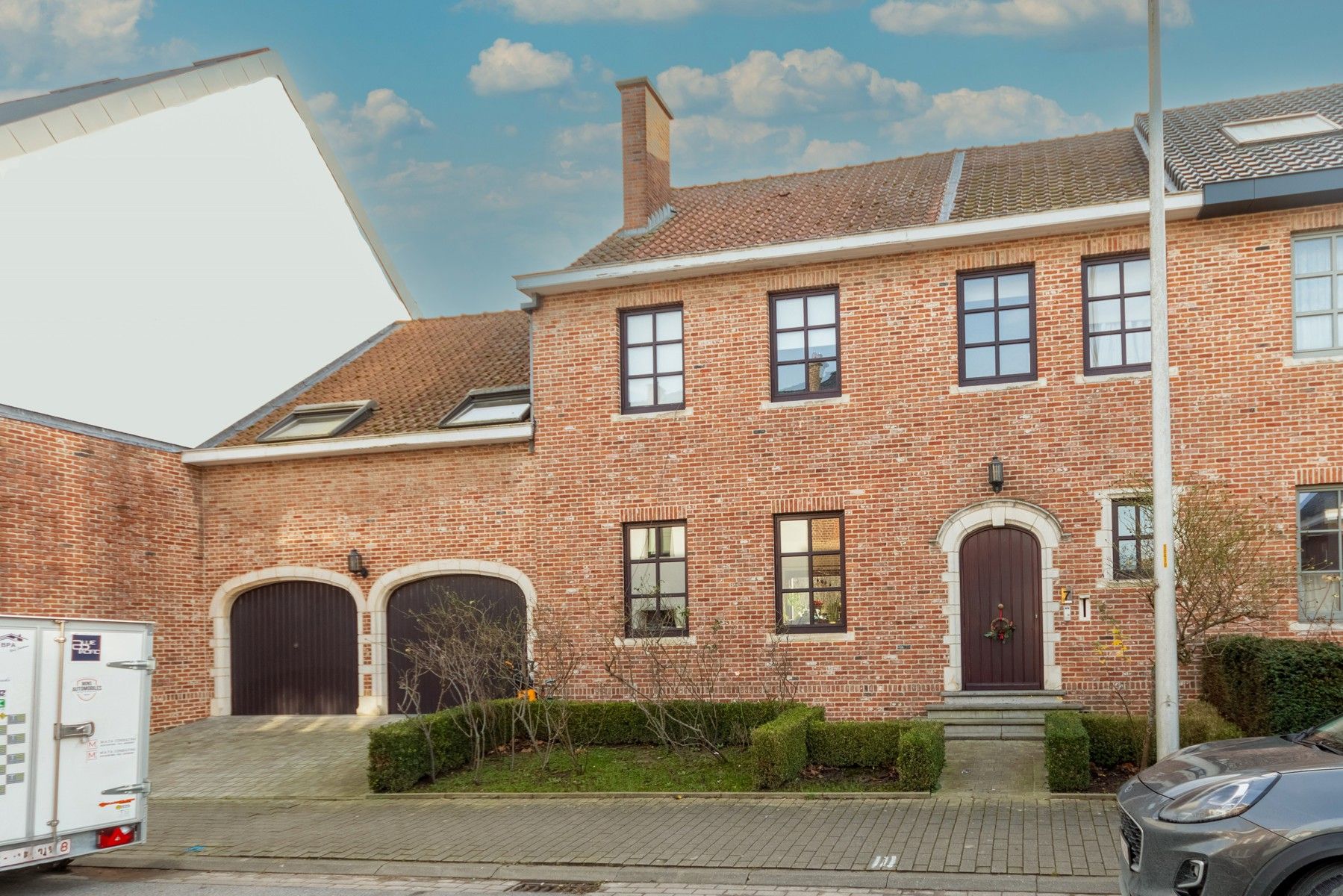 Karaktervolle woning met 5 slaapkamers + 2 bureaus en tuin foto {{pictureIndex}}