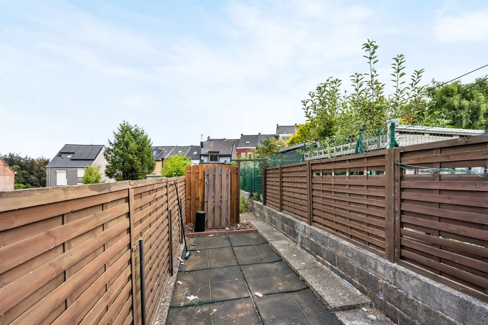 Ruime gezinswoning met tuin, terras en panoramisch uitzicht foto 15